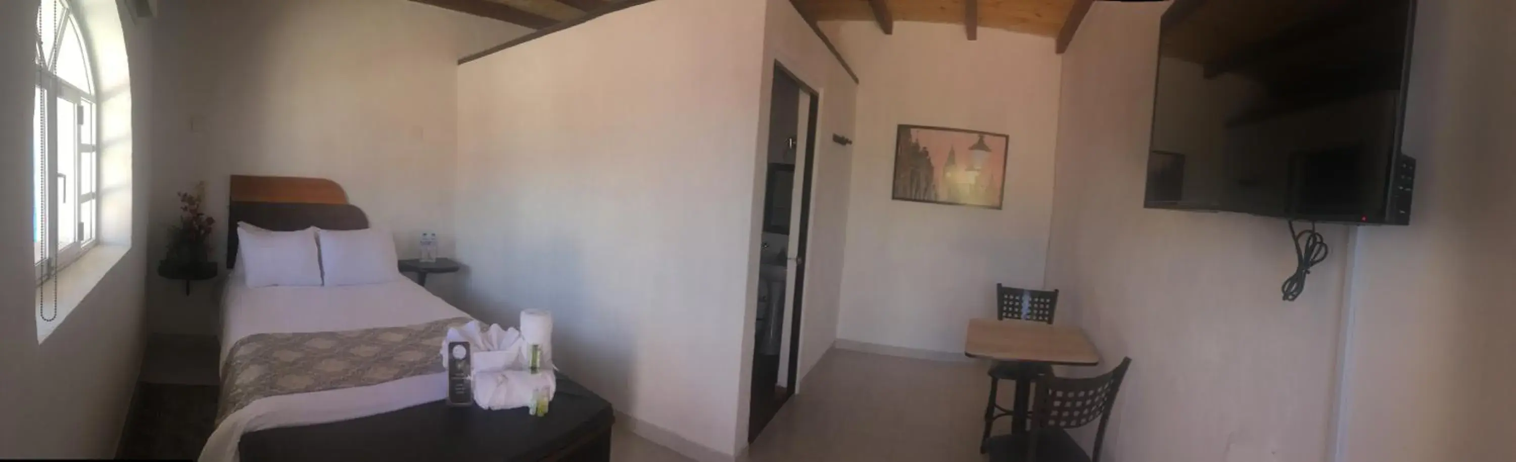 Deluxe Room in Regis Hotel Boutique Deluxe Room in Regis Hotel Boutique