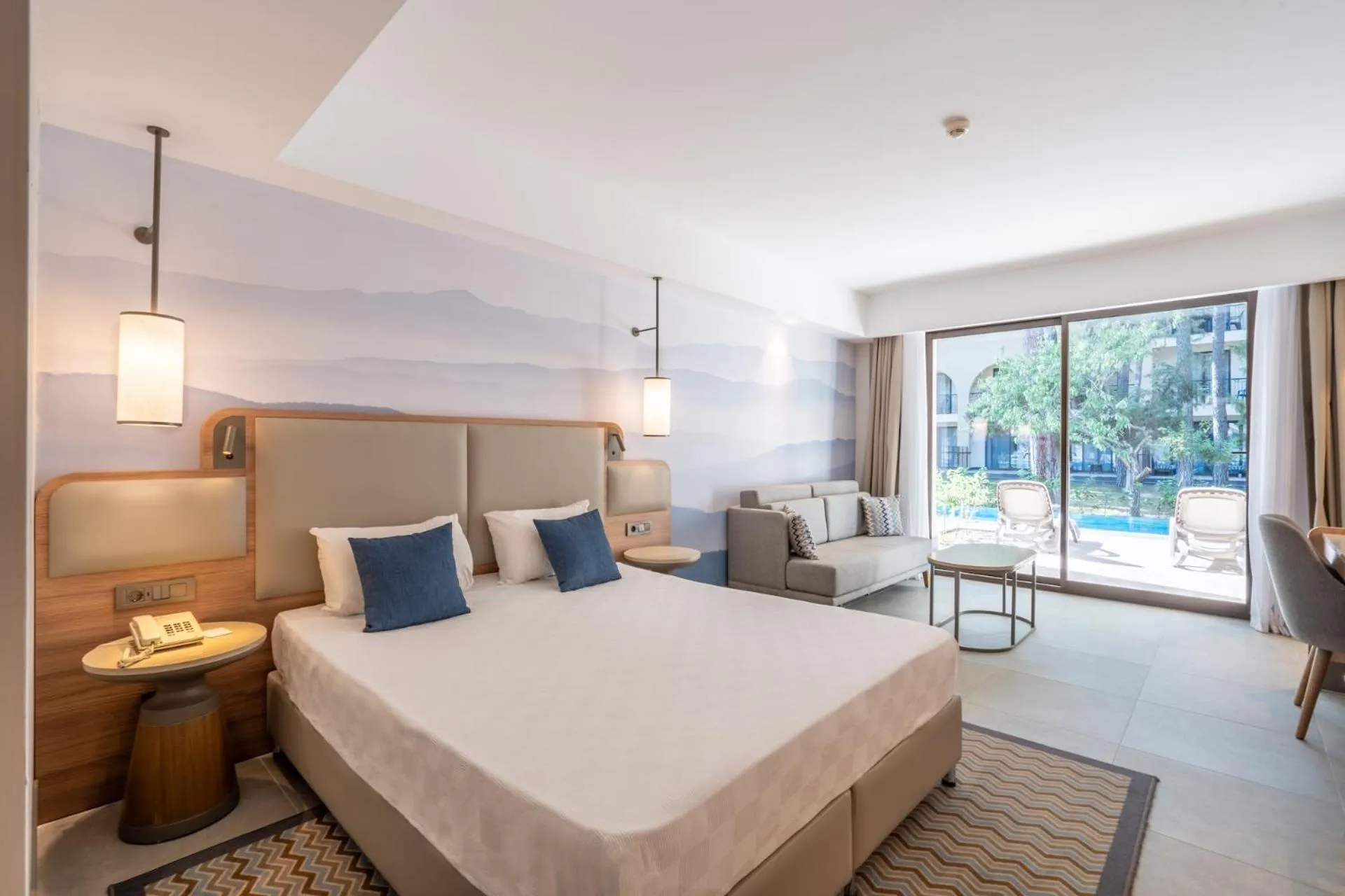 Photo of the whole room in Champion Holiday Village