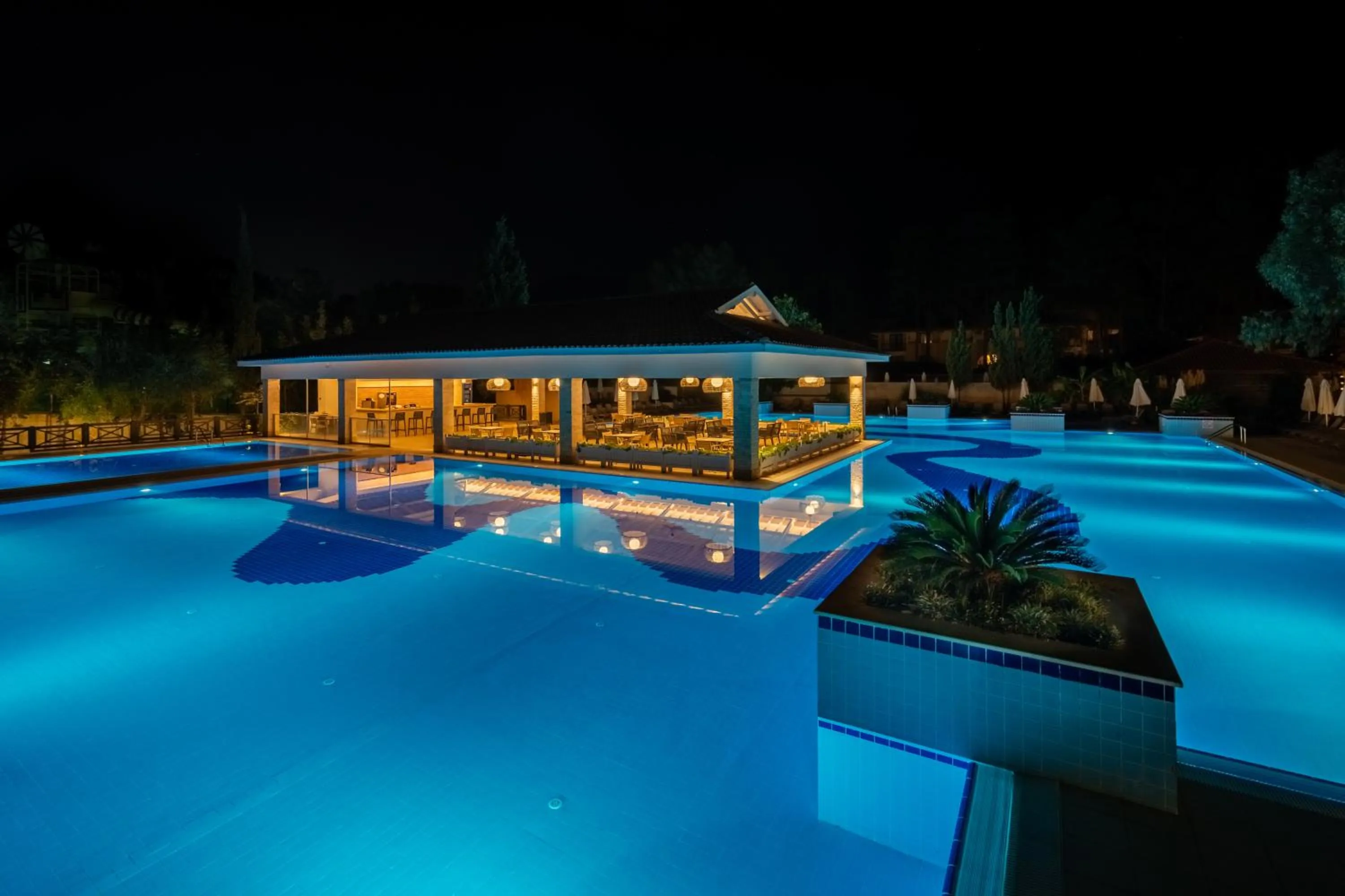 Swimming pool in Champion Holiday Village