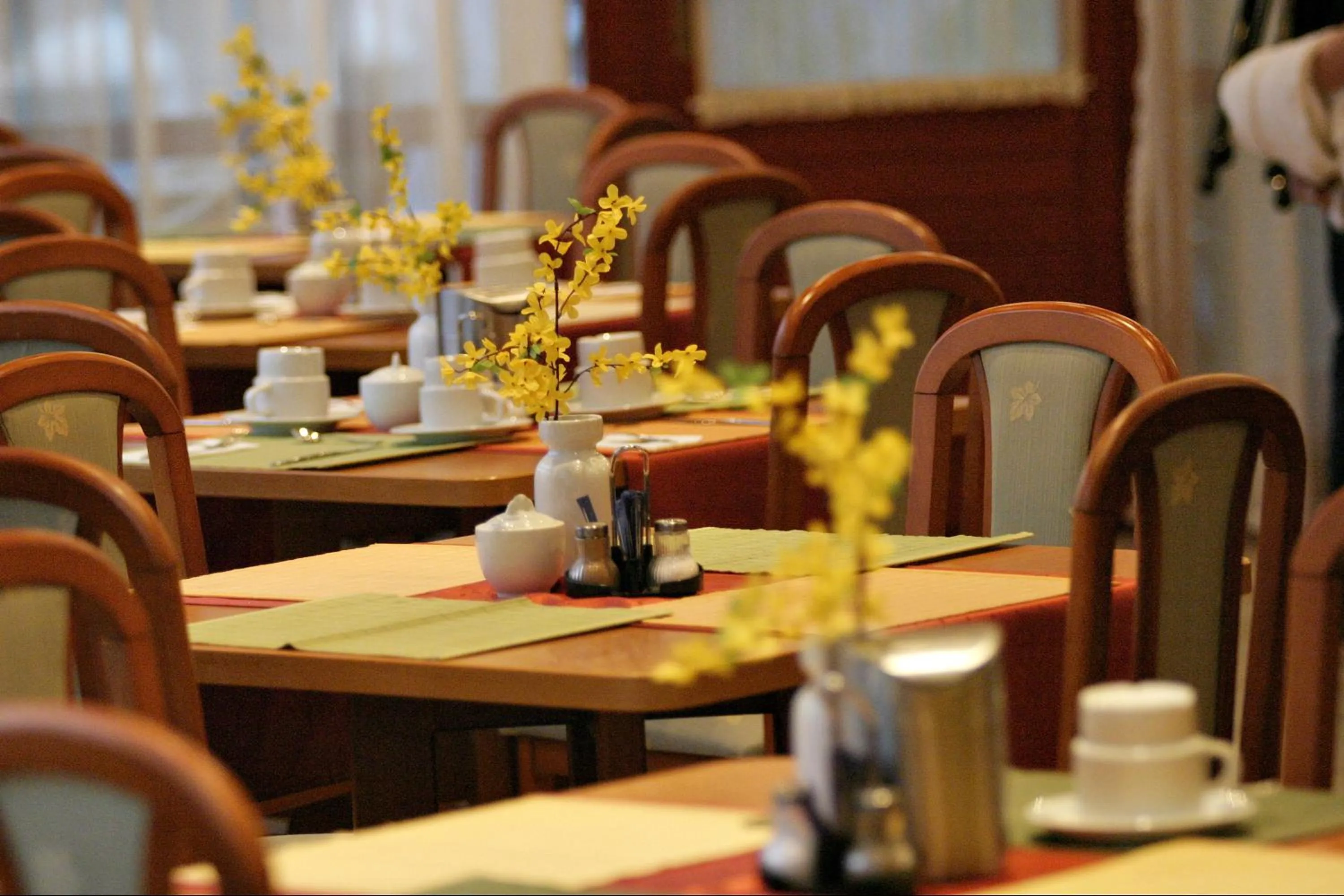 Restaurant/places to eat in Toldi Fogadó