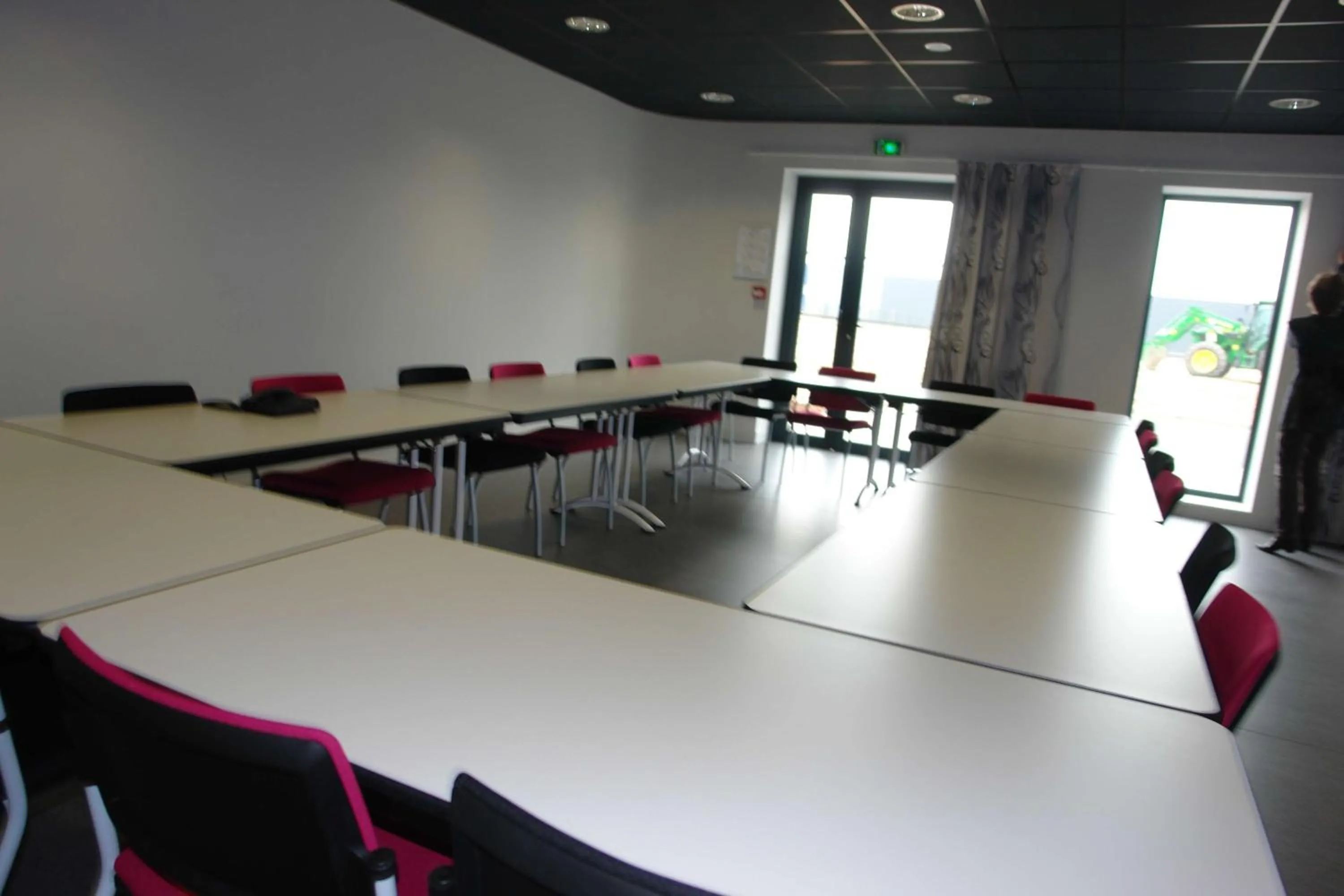 Meeting/conference room in Brit Hotel Vendée Mer