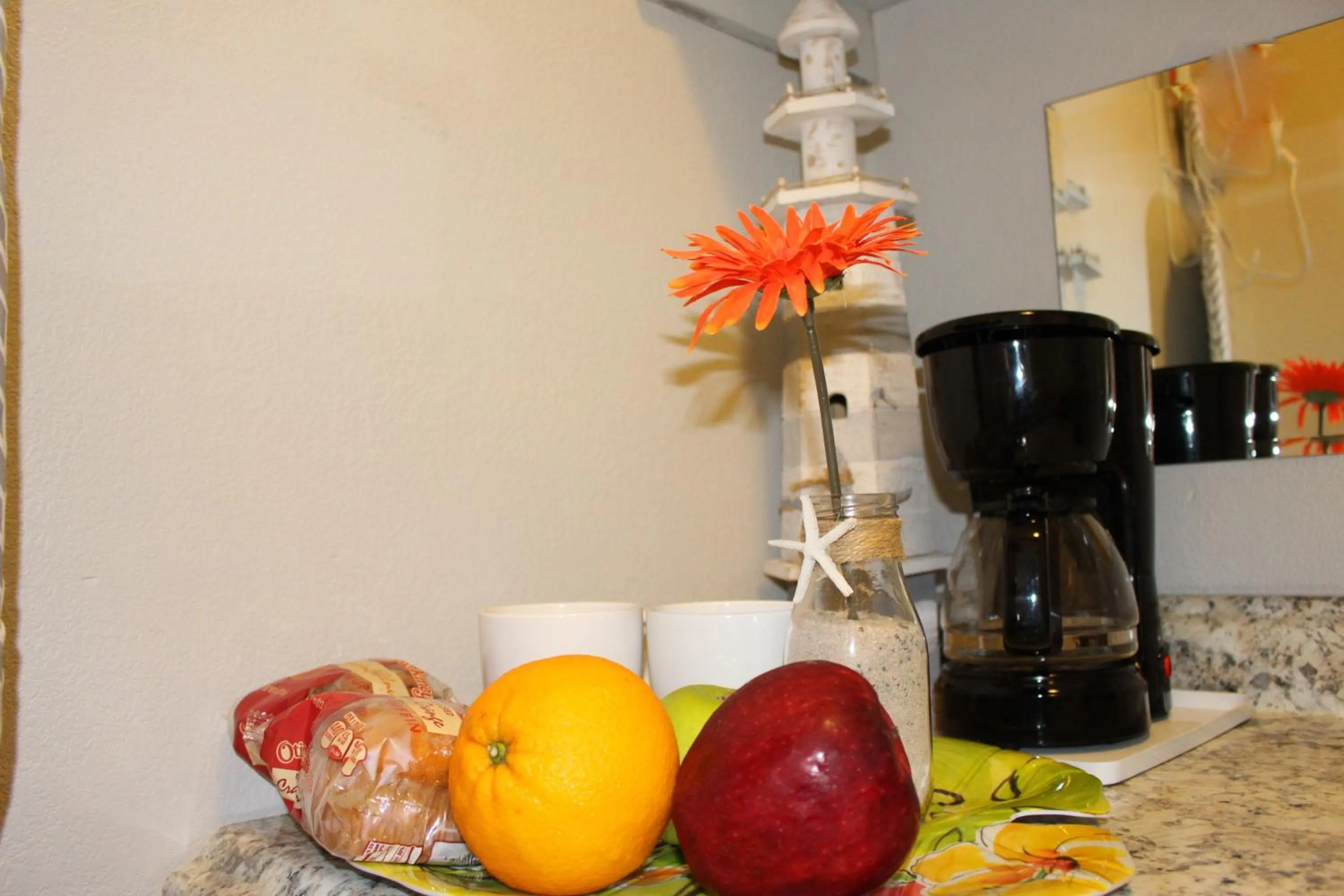 Coffee/tea facilities in Latitude 26 Waterfront Boutique Resort - Bonita Springs