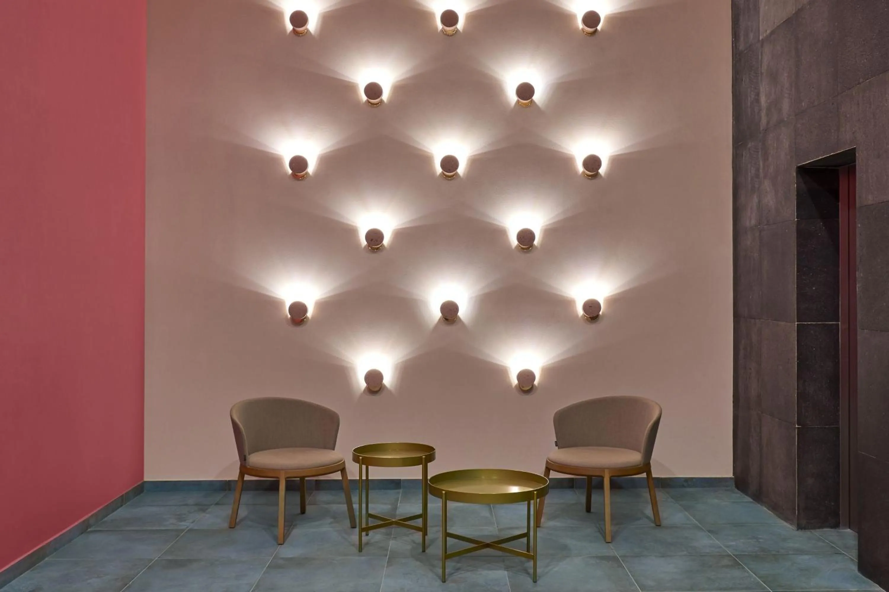 Lobby or reception in City Express Plus by Marriott Merida