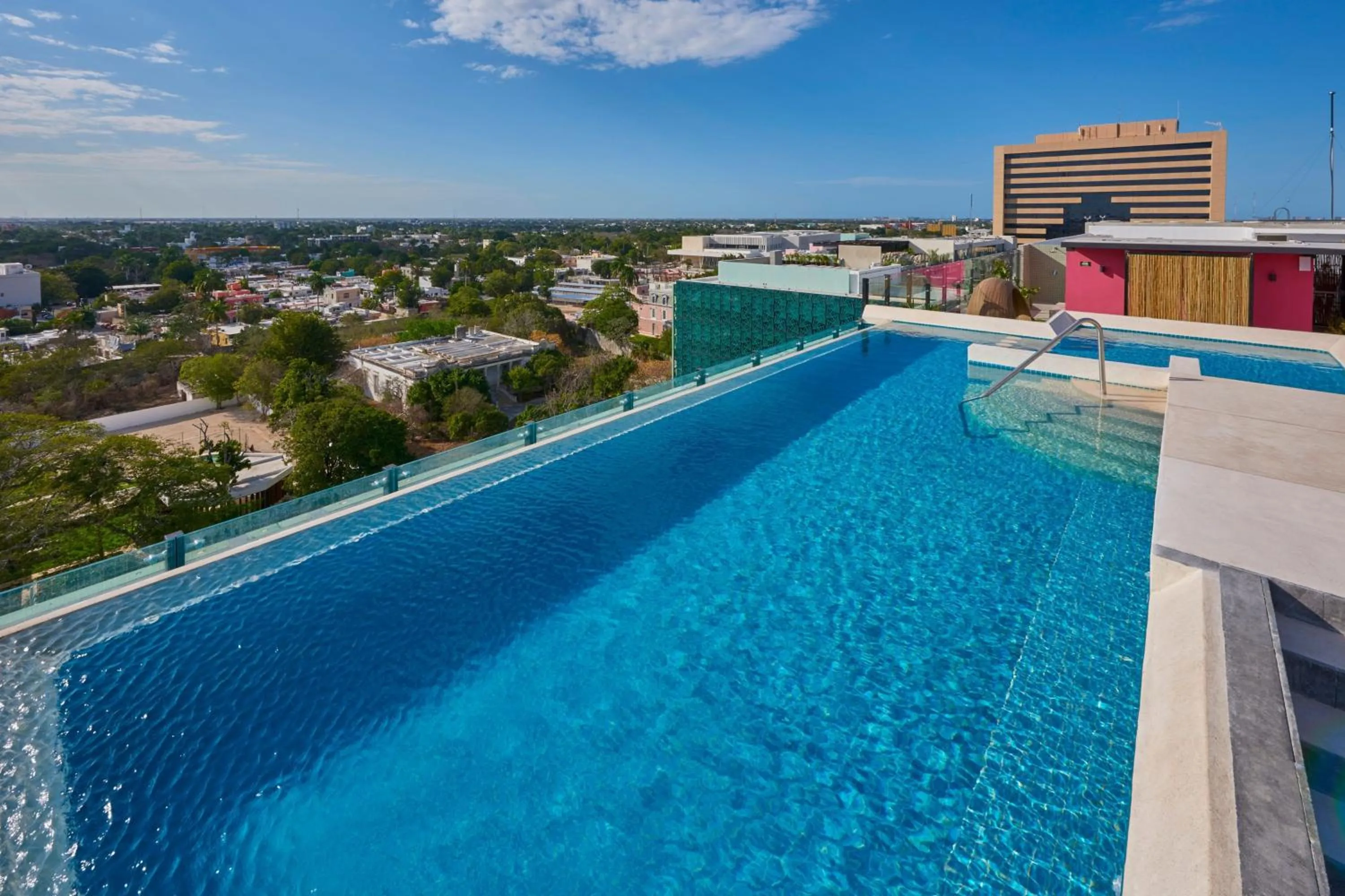 Swimming pool in City Express Plus by Marriott Merida
