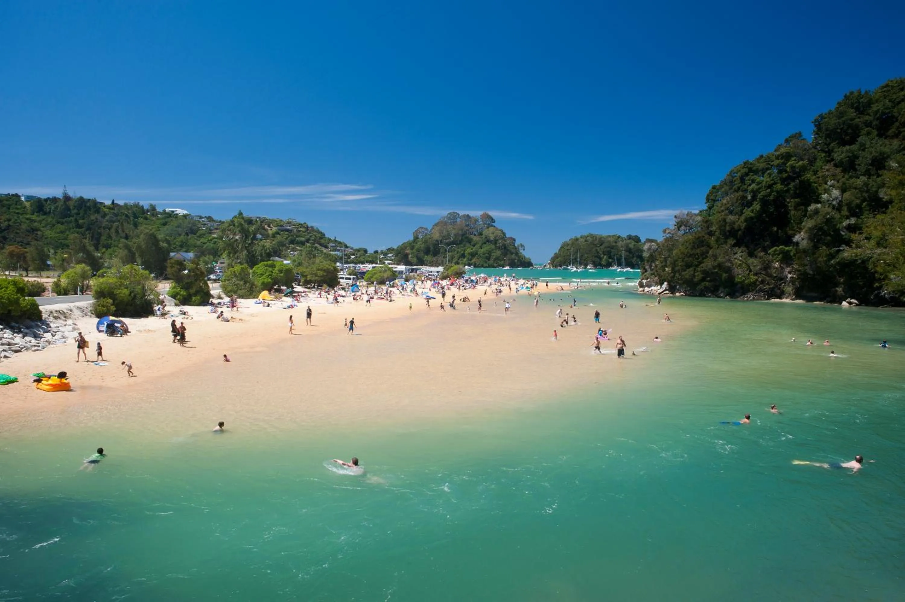 Beach in Kaiteriteri Recreation Reserve Cabins