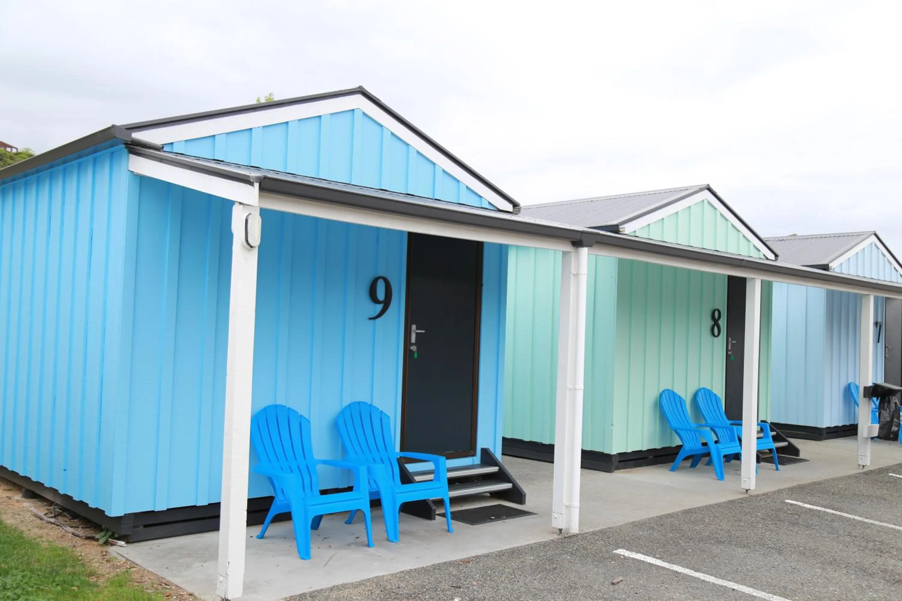 Facade/entrance in Kaiteriteri Recreation Reserve Cabins