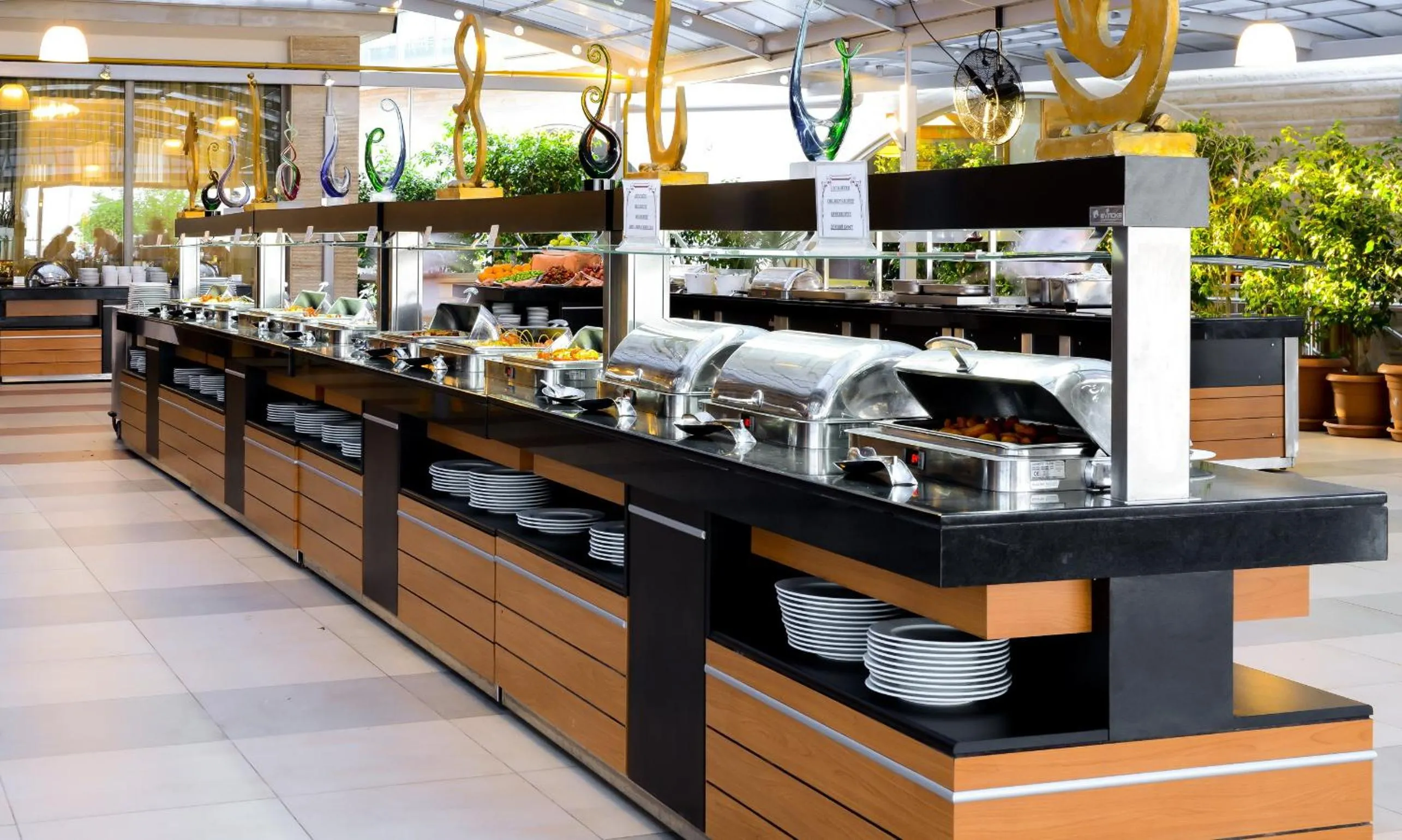 Restaurant/places to eat in Pasa Beach Hotel