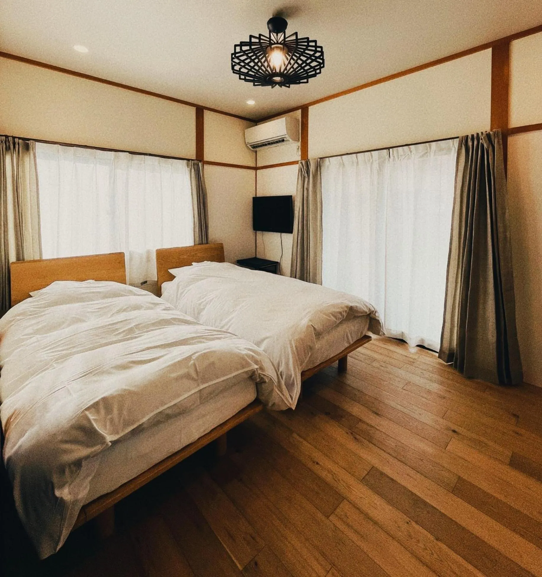 Bed in Brücke Arima KOBE