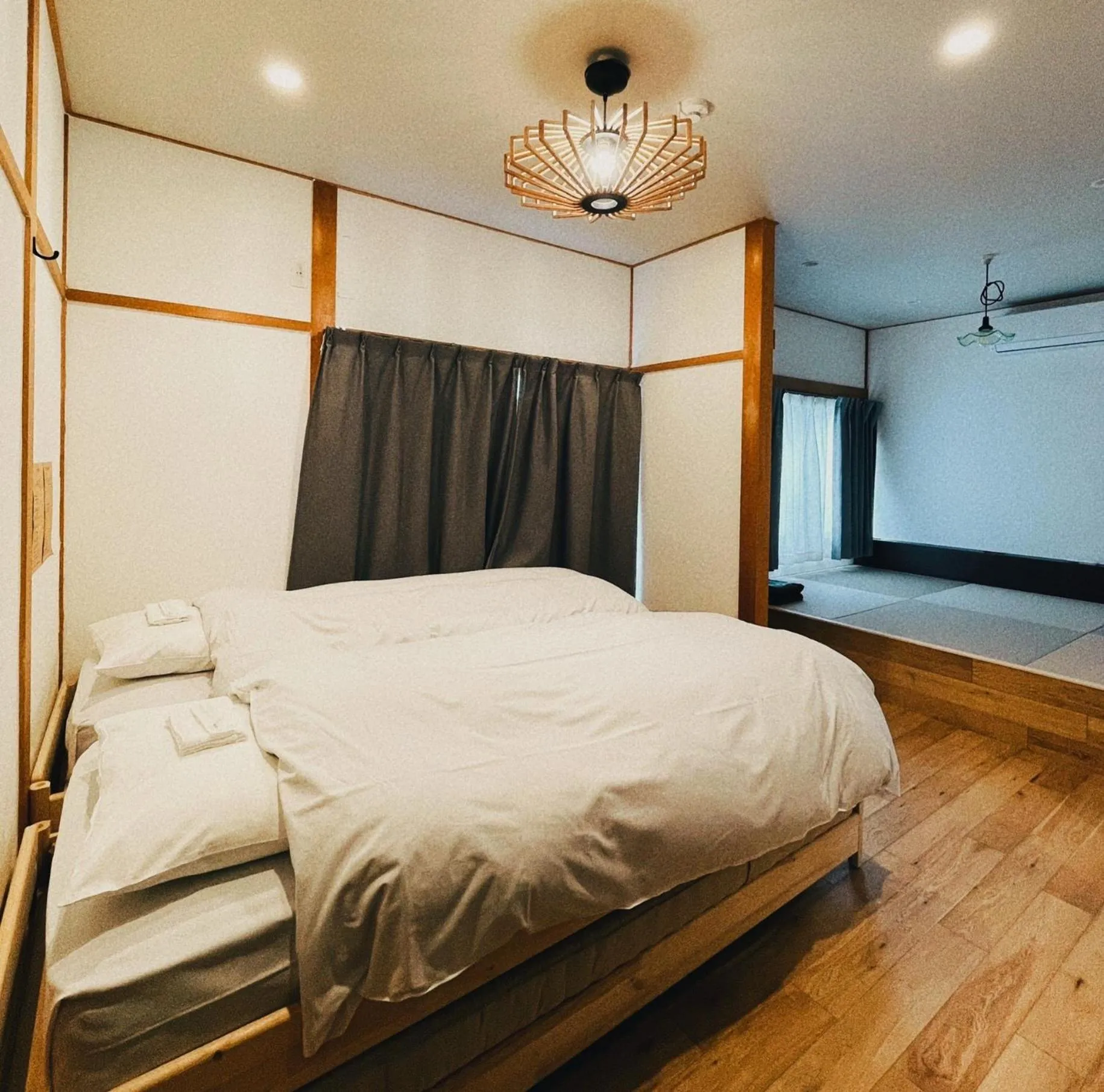 Bed in Brücke Arima KOBE