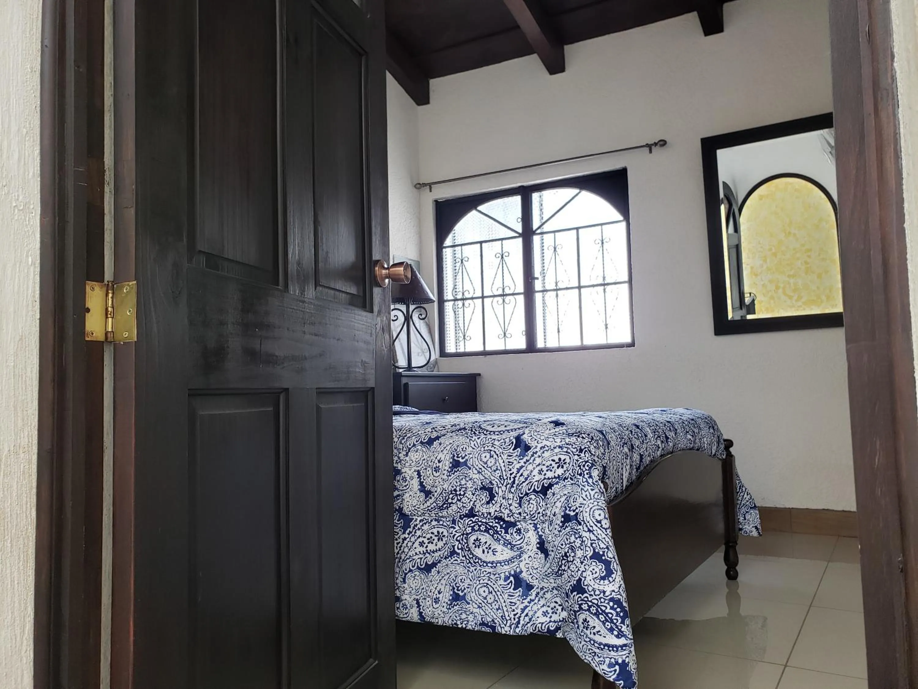 Facade/entrance, Bed in La Capitanía