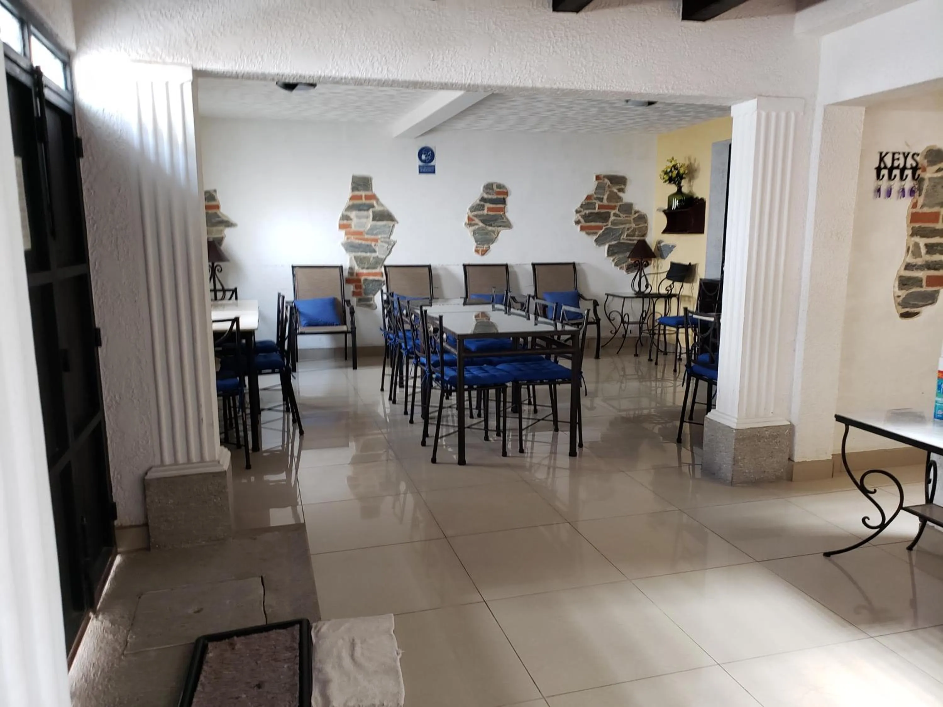 Restaurant/places to eat in La Capitanía