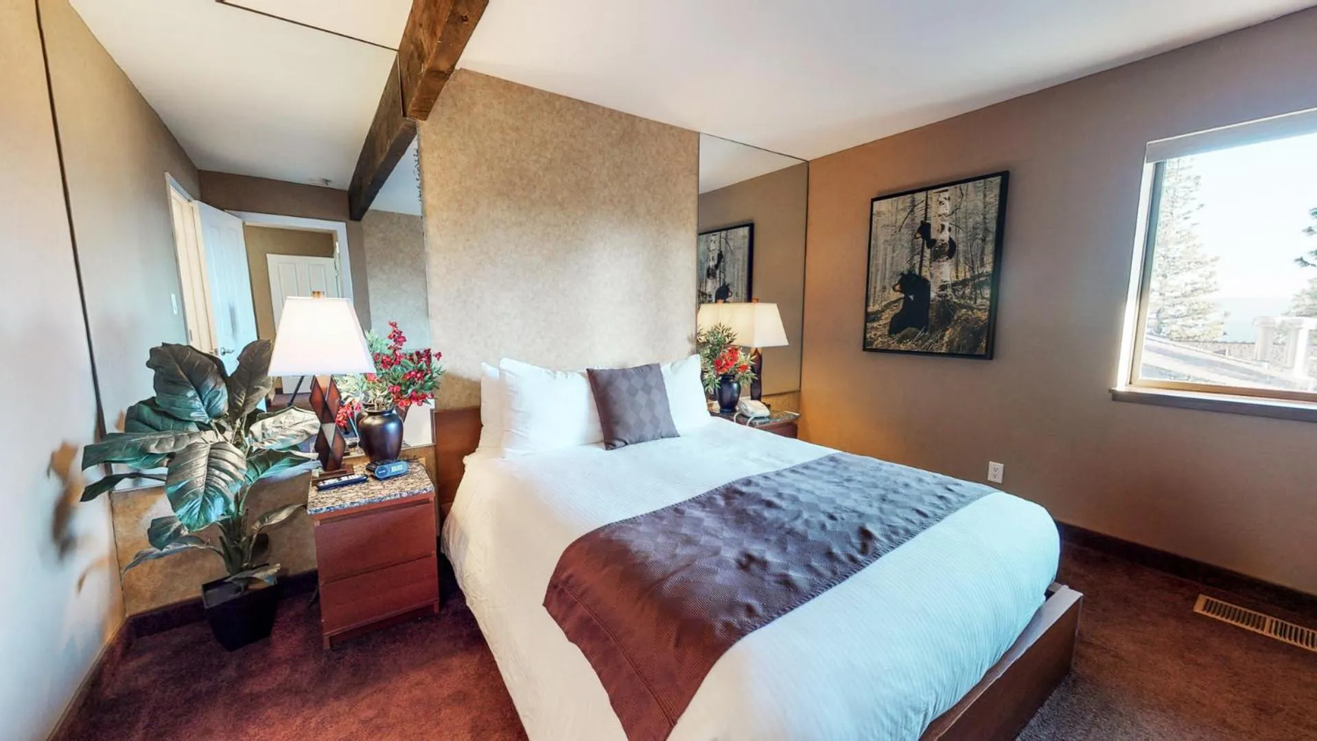 Bedroom, Bed in Tahoe Chaparral