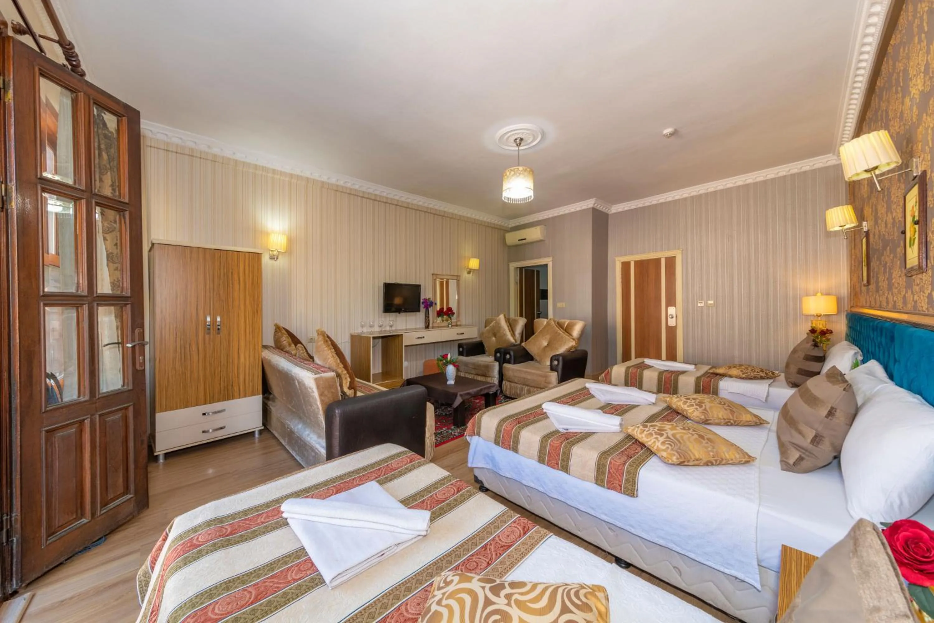 Bed in Ista Palace Hotel