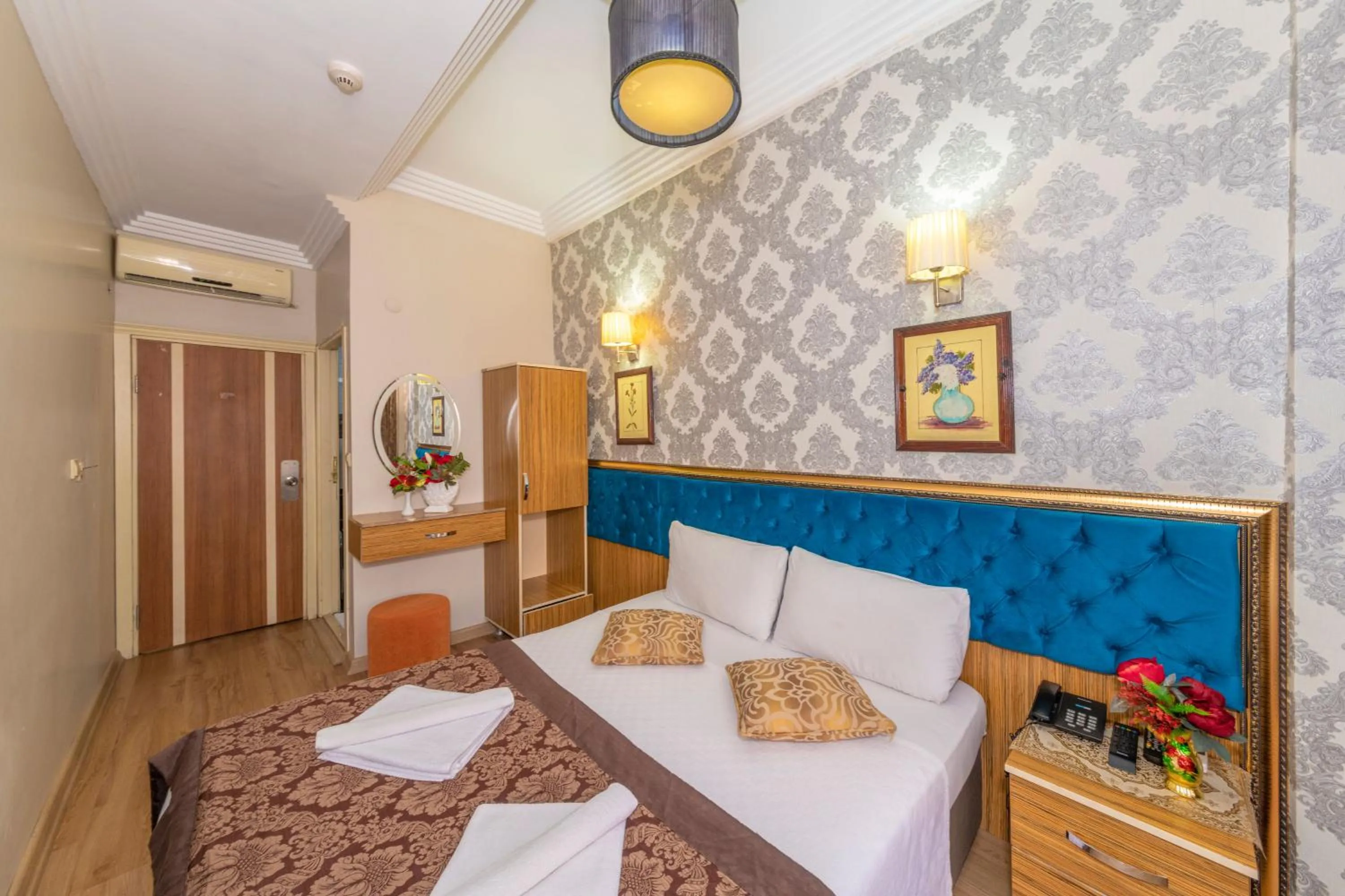 Photo of the whole room, Bed in Ista Palace Hotel