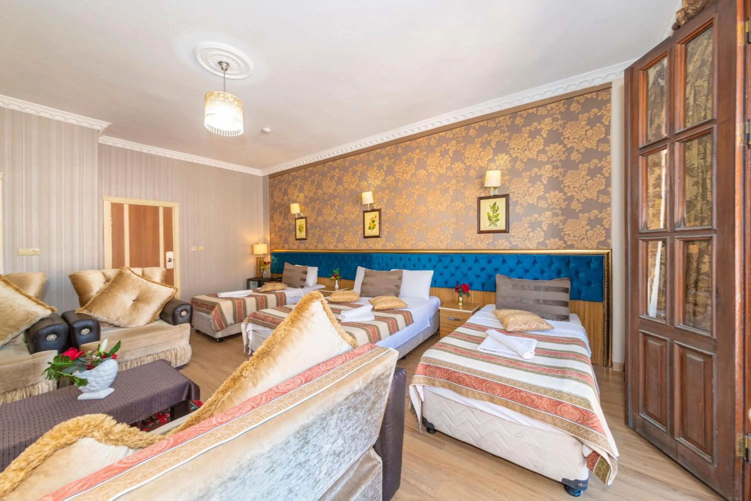 Bed in Ista Palace Hotel