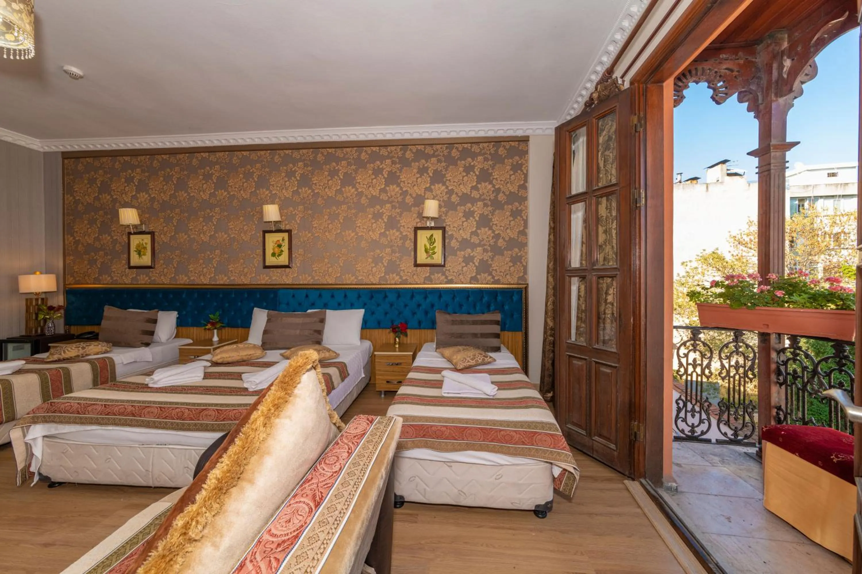 Bed in Ista Palace Hotel