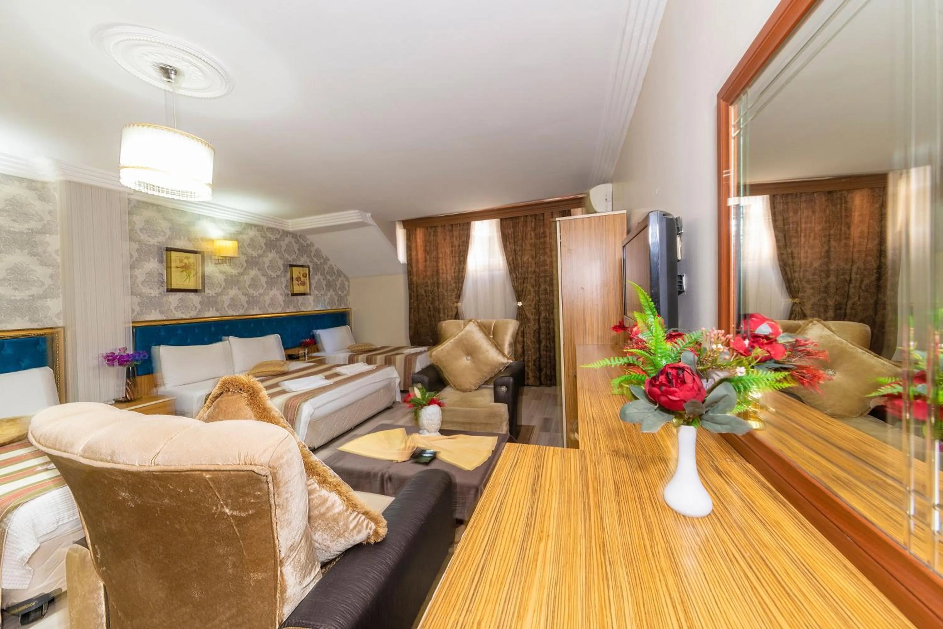 Bed in Ista Palace Hotel