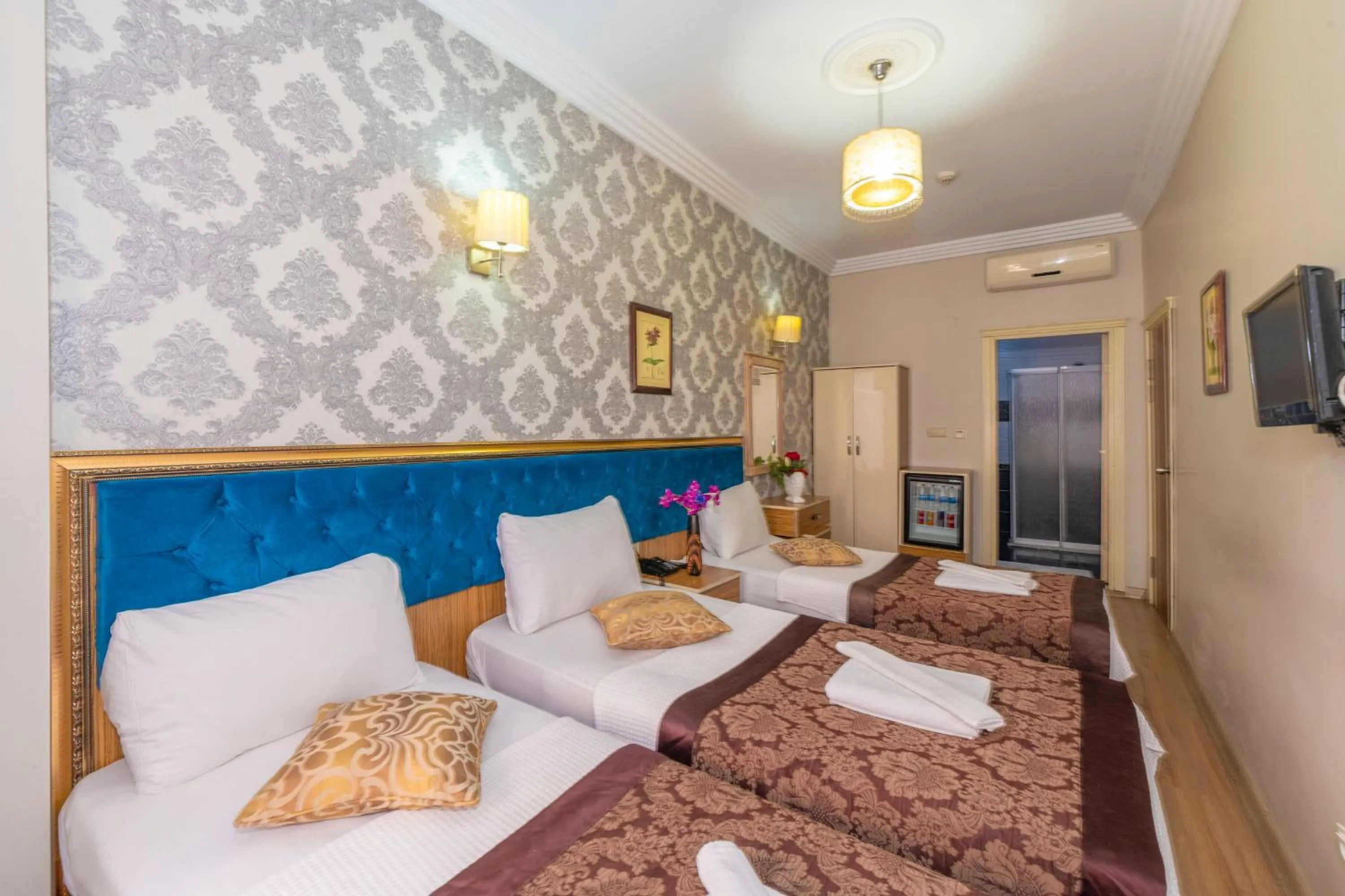 Bed in Ista Palace Hotel