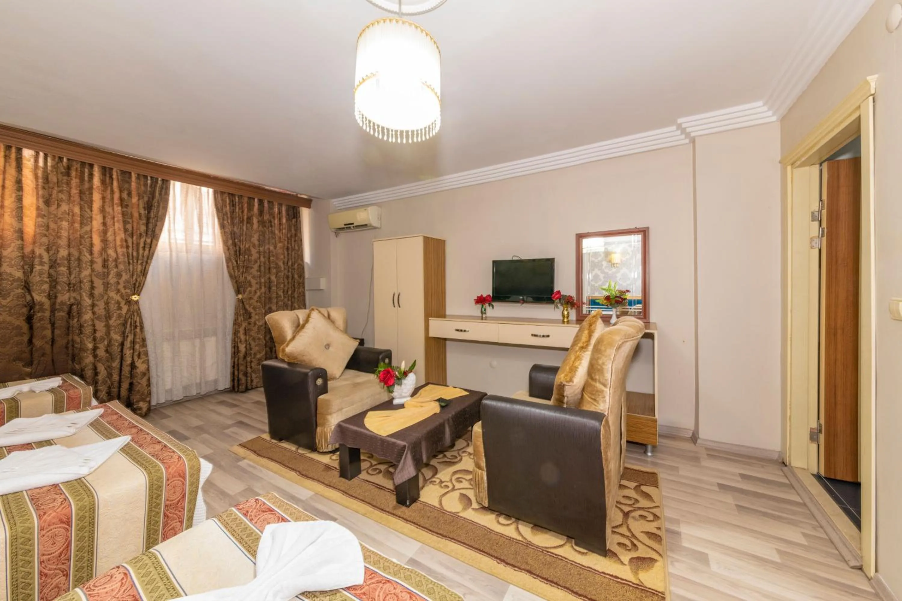 Bed in Ista Palace Hotel