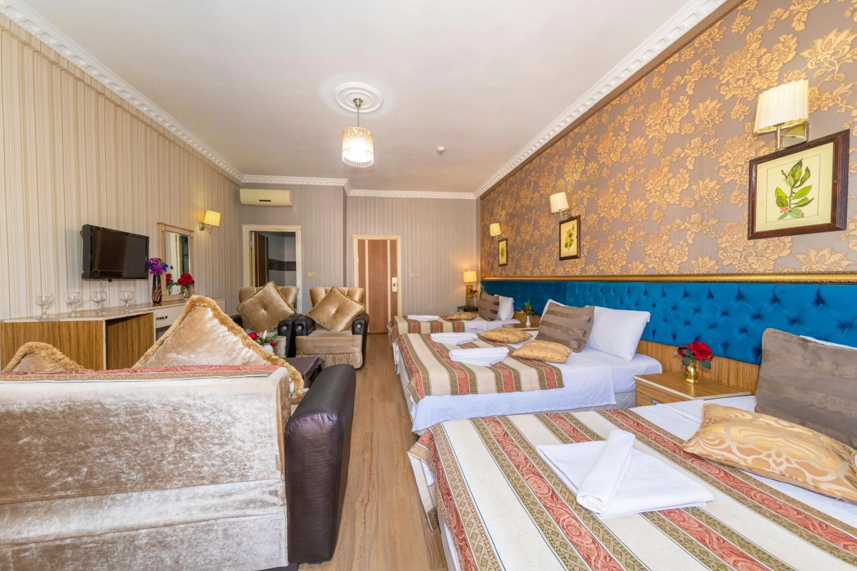 Bed in Ista Palace Hotel