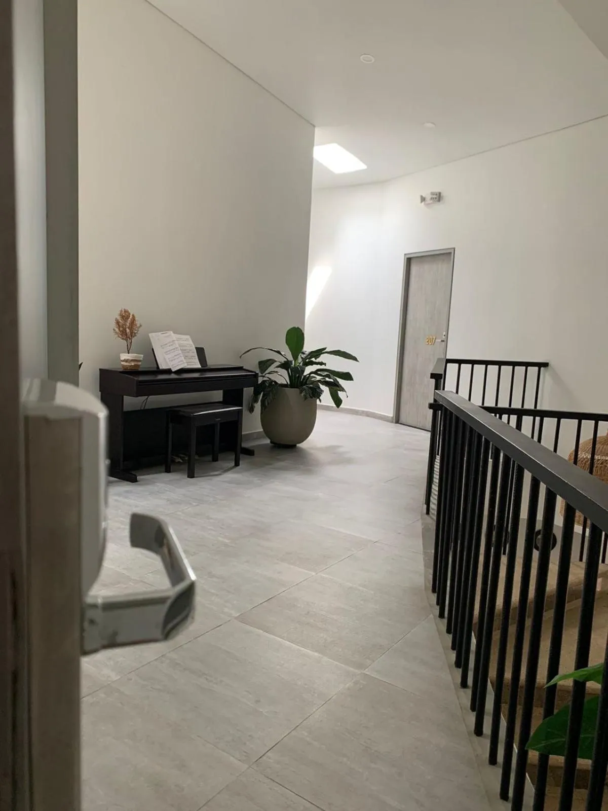 Area and facilities in 574 Hotel