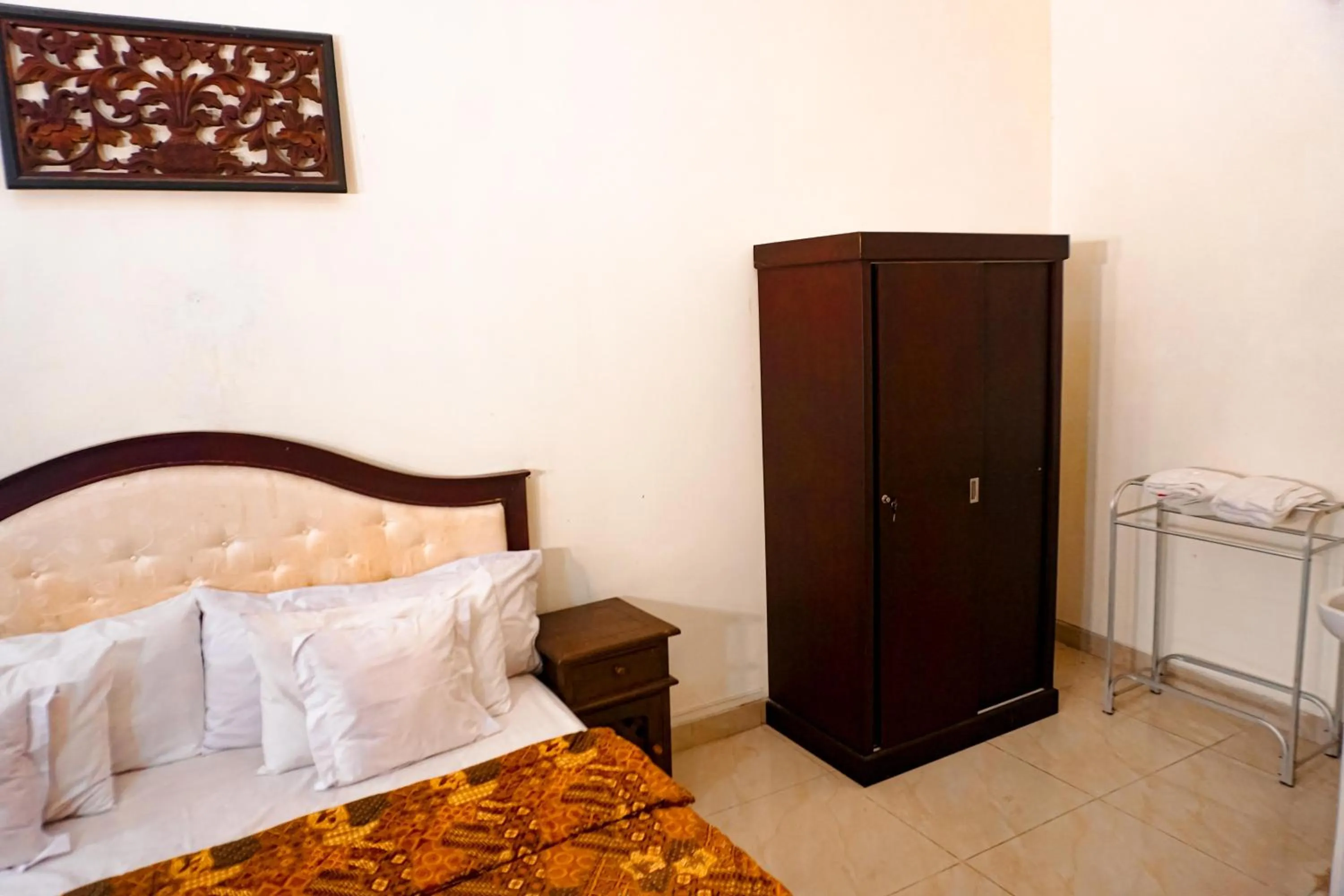 Bedroom, Bed in Hotel Laweyan Solo