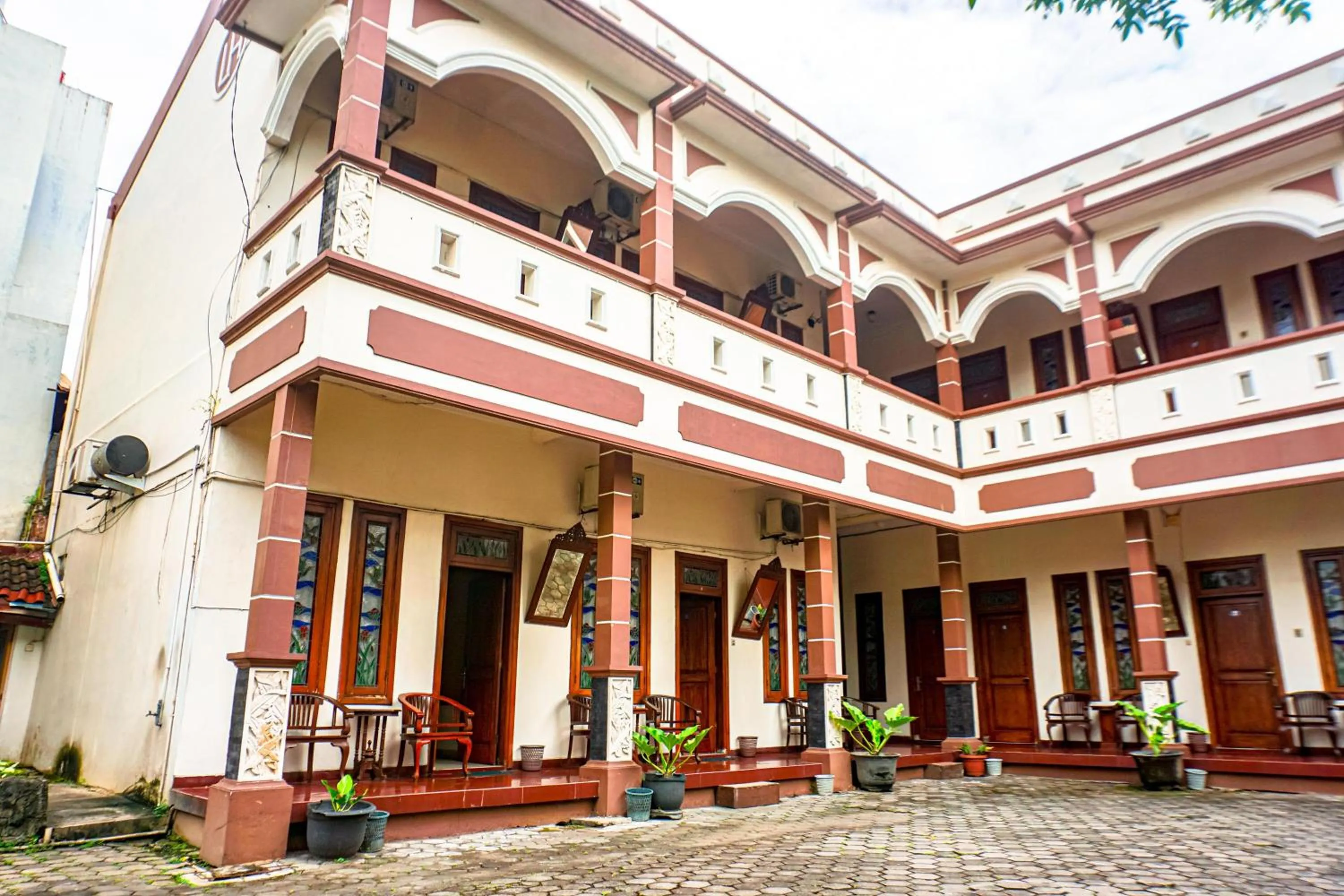 Property building in Hotel Laweyan Solo