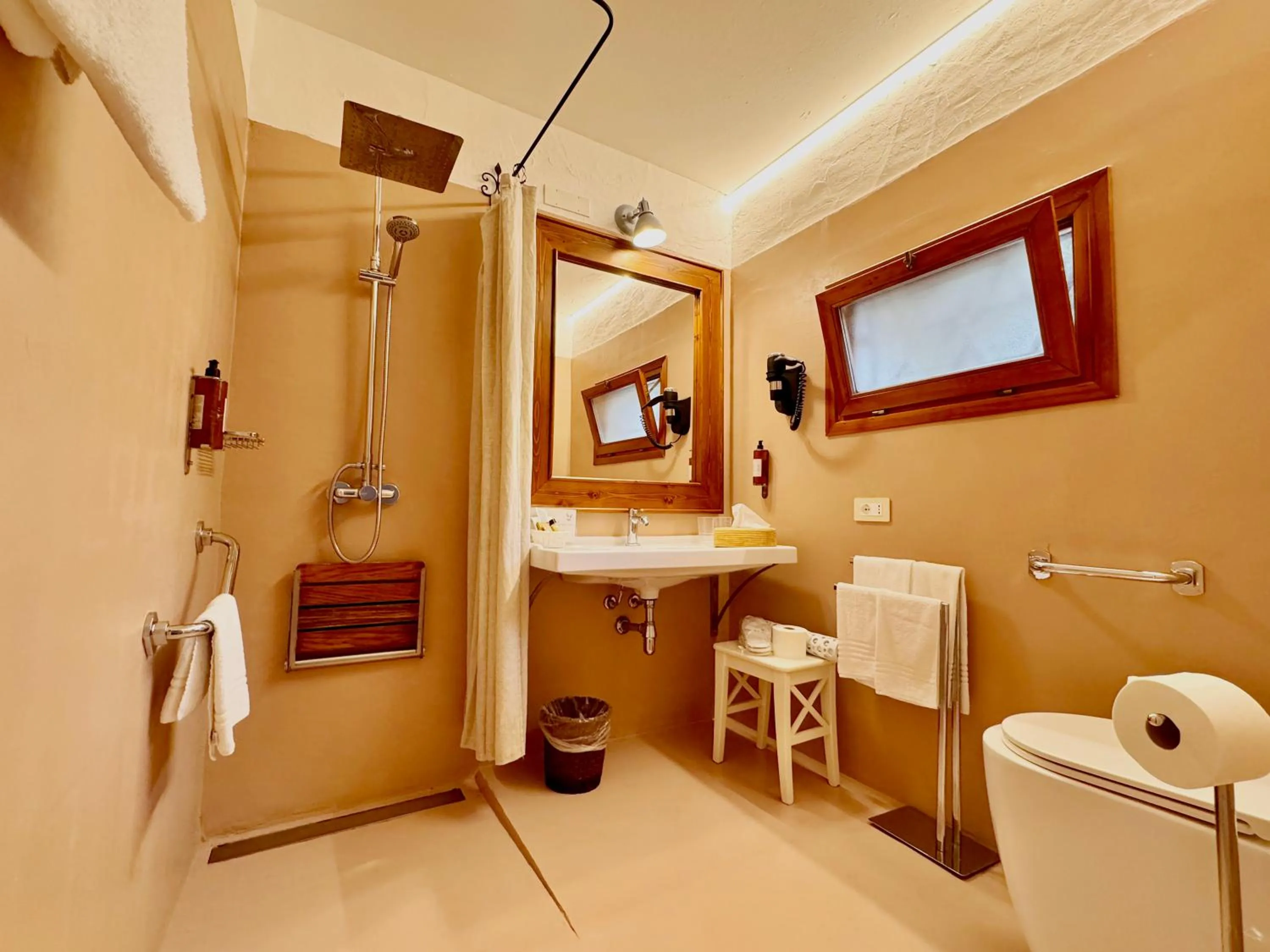 Nora Club Hotel & Spa