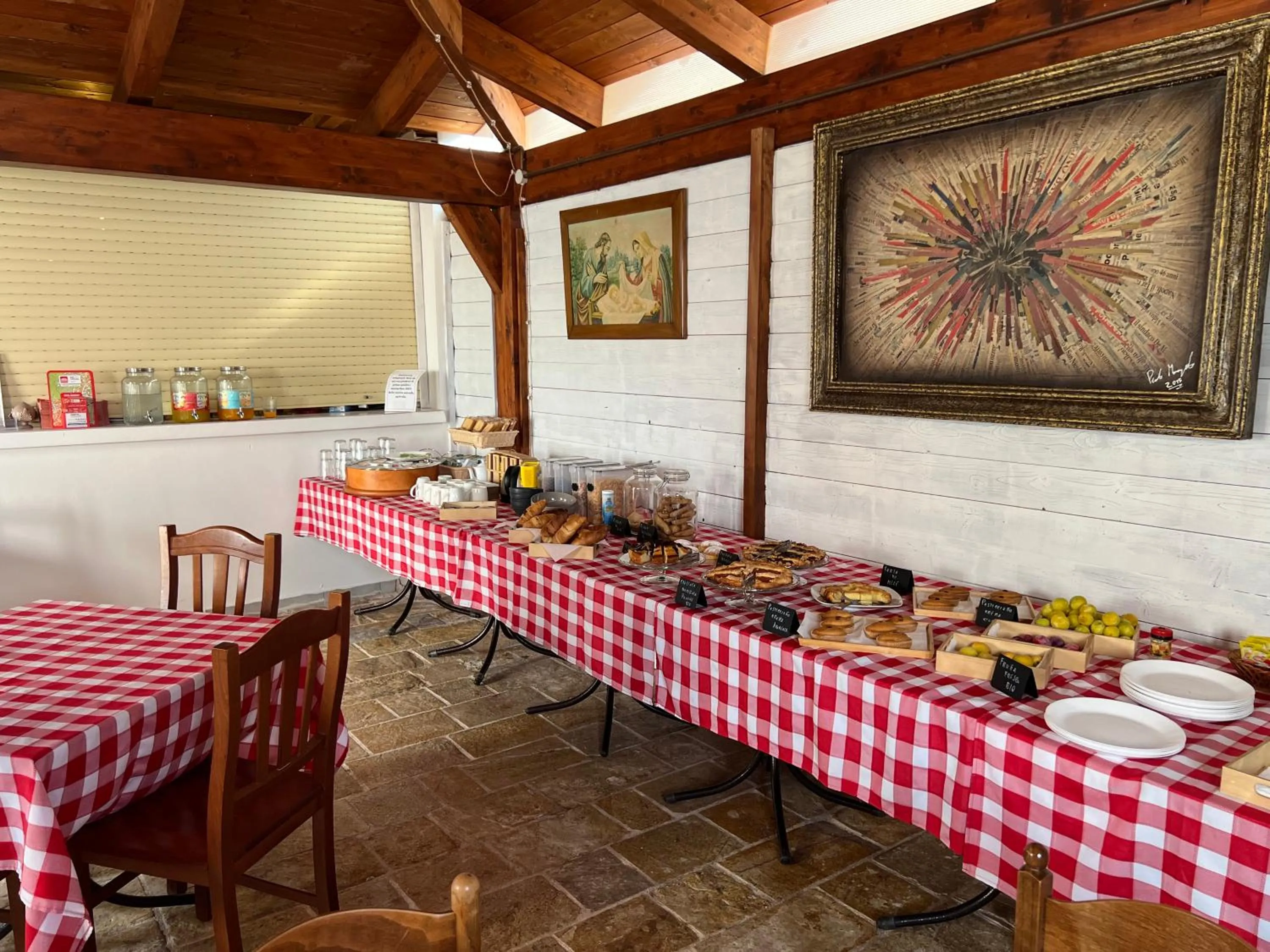 Food and drinks in Rifugio Delle Grotte