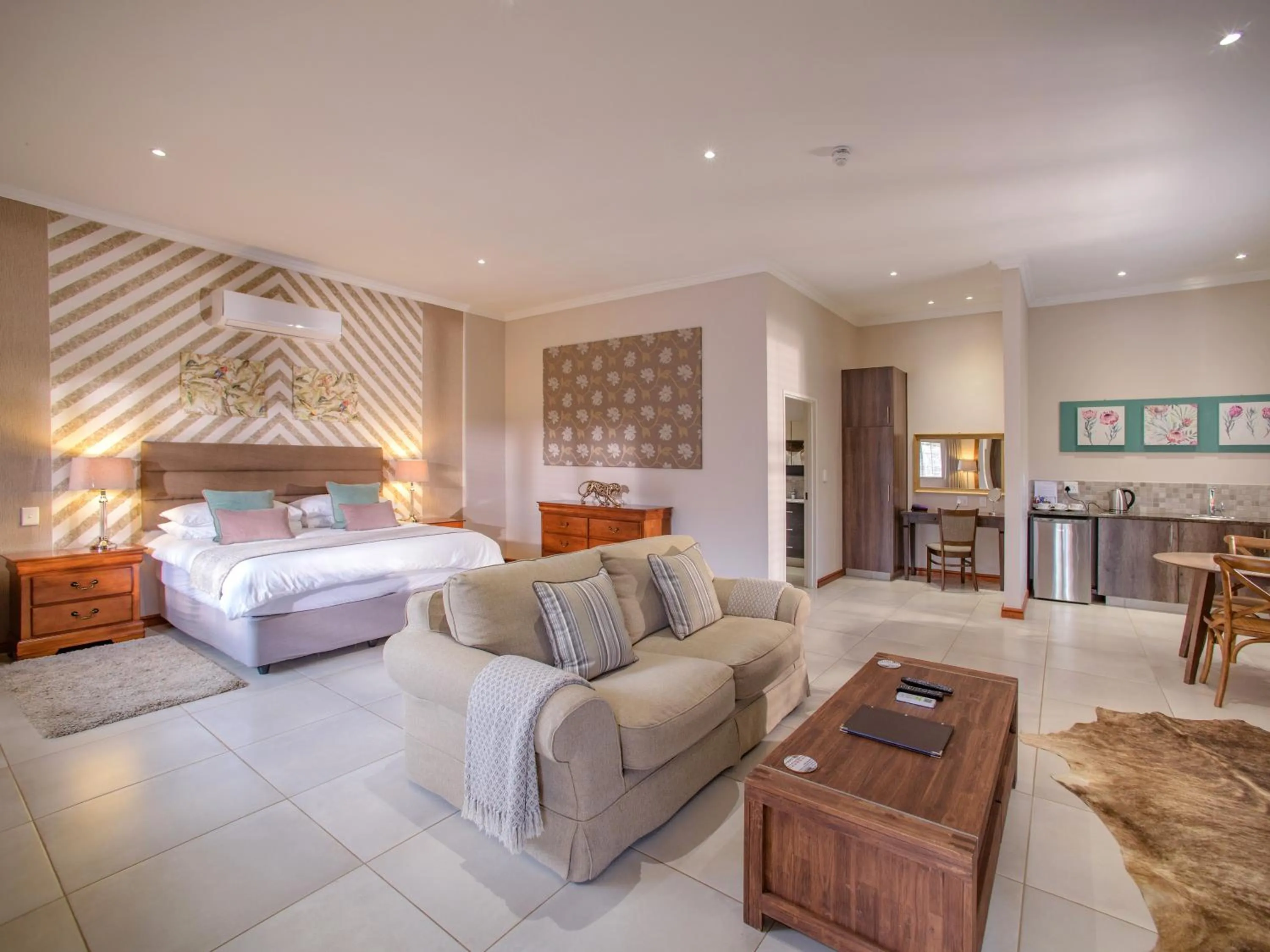 Bedroom, Bed in Monkey Thorn Lodge & Wellness Spa - Adults Only