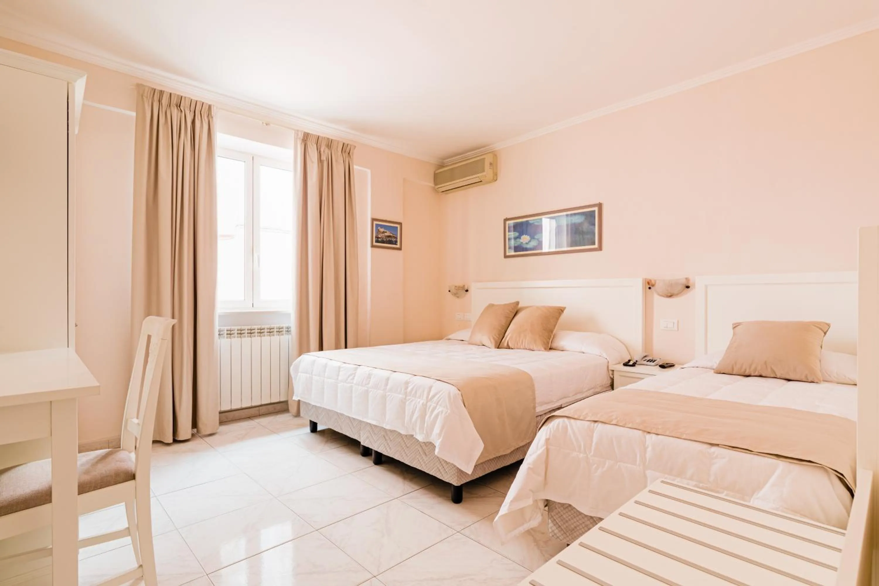 Bedroom, Bed in Hotel Da Raffaele