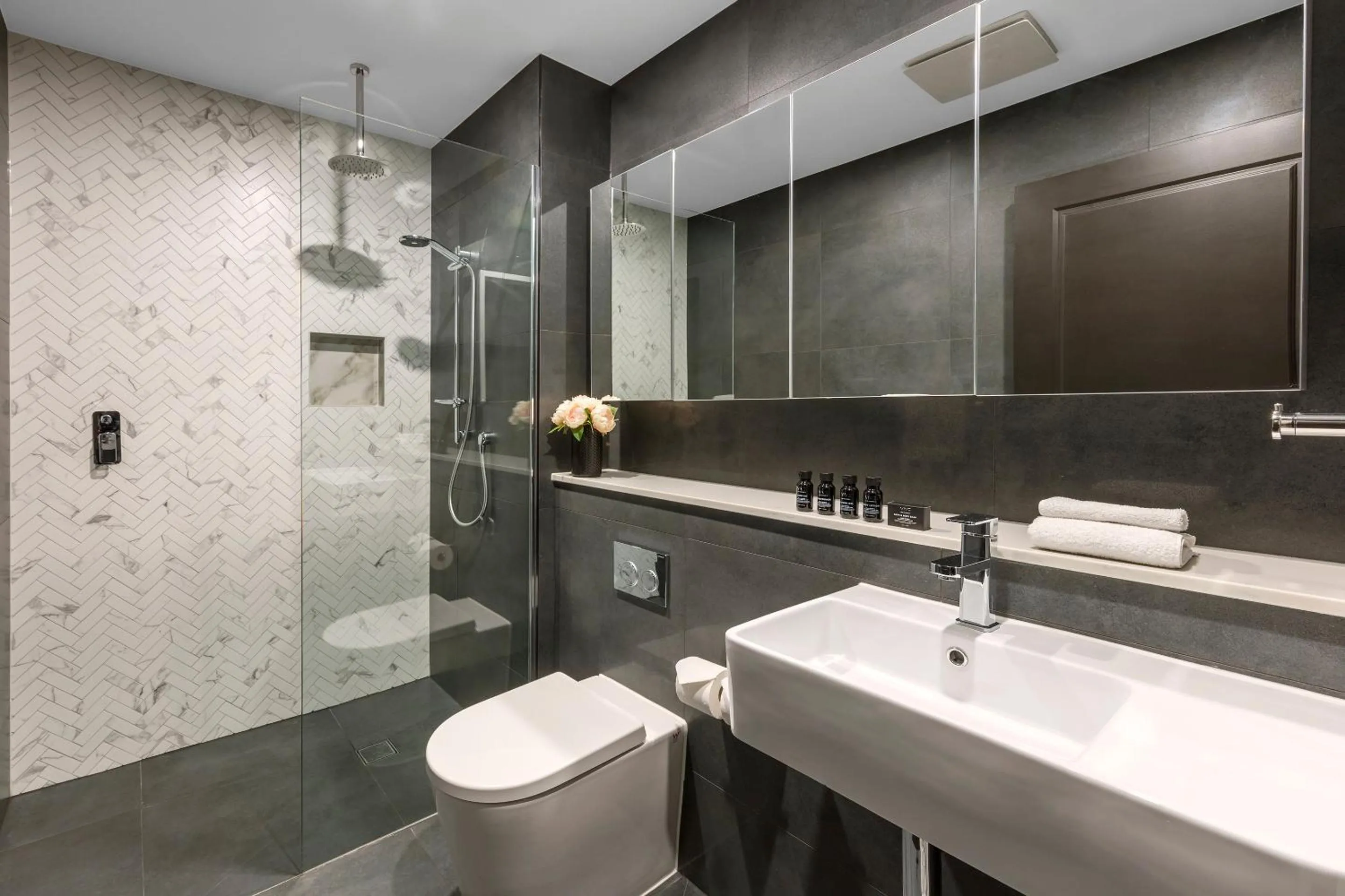 Bathroom in Gladius Hotel & Suites-Parramatta Marsden Street