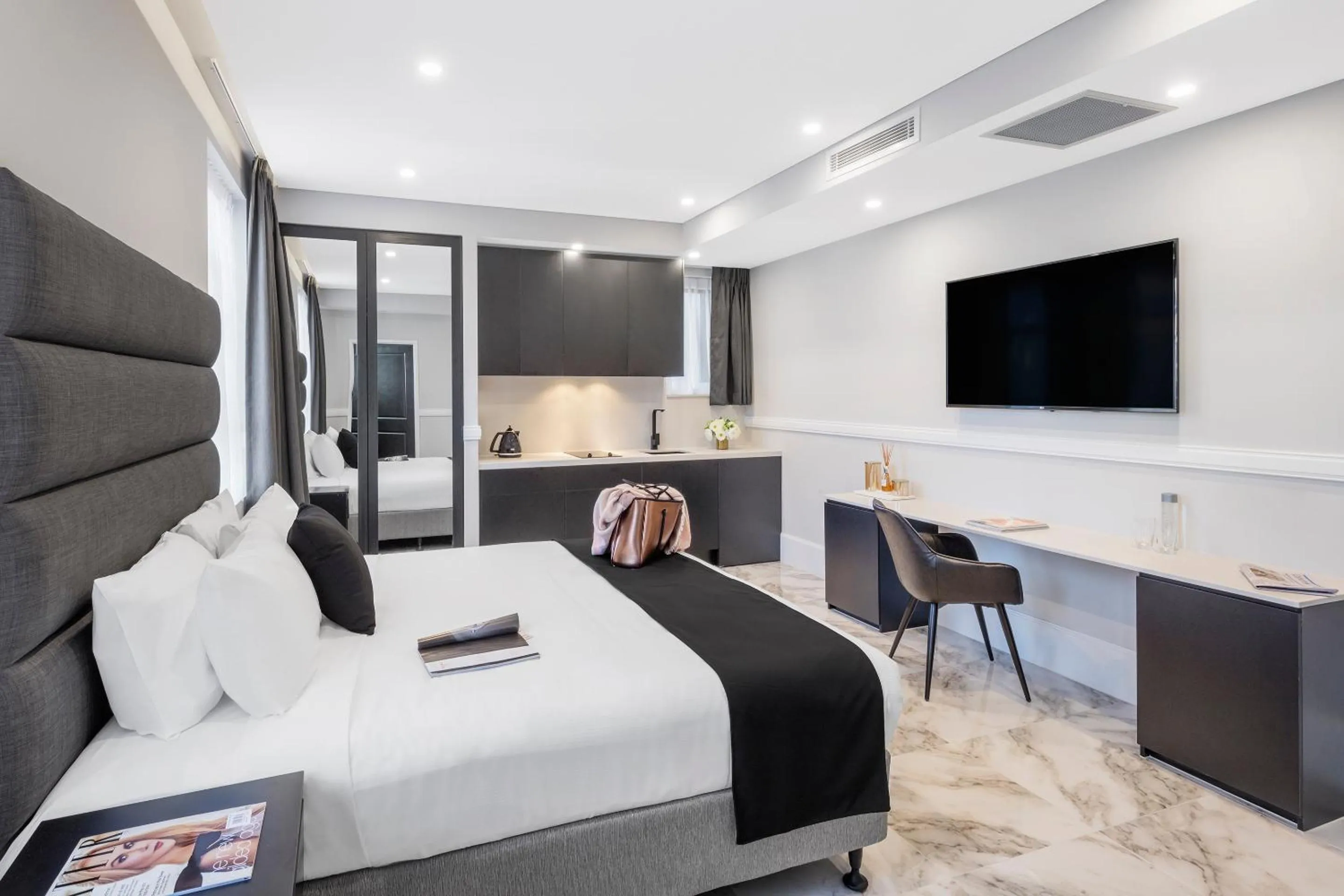 TV and multimedia, Bed in Gladius Hotel & Suites-Parramatta Marsden Street