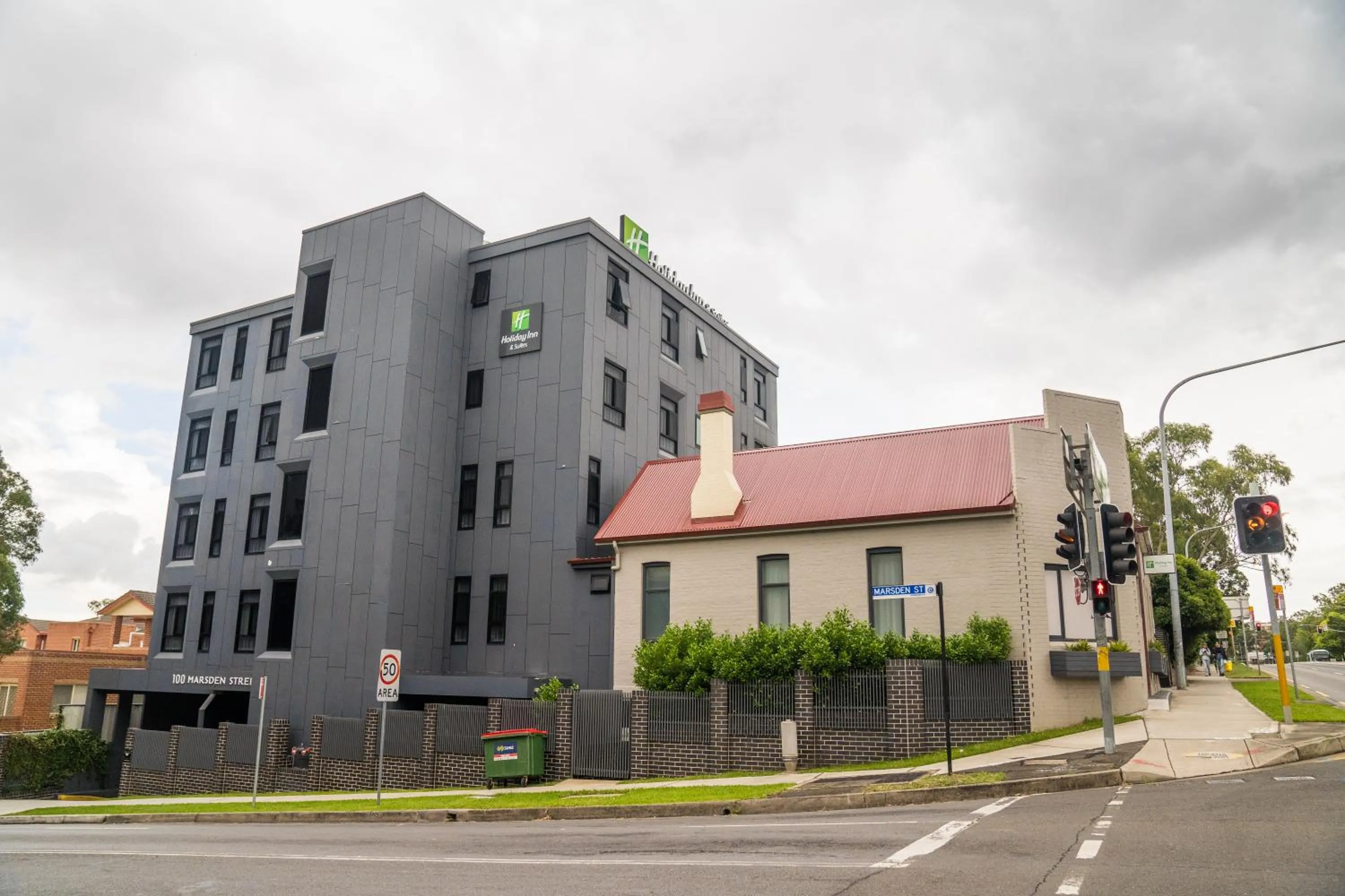 Property building in Gladius Hotel & Suites-Parramatta Marsden Street