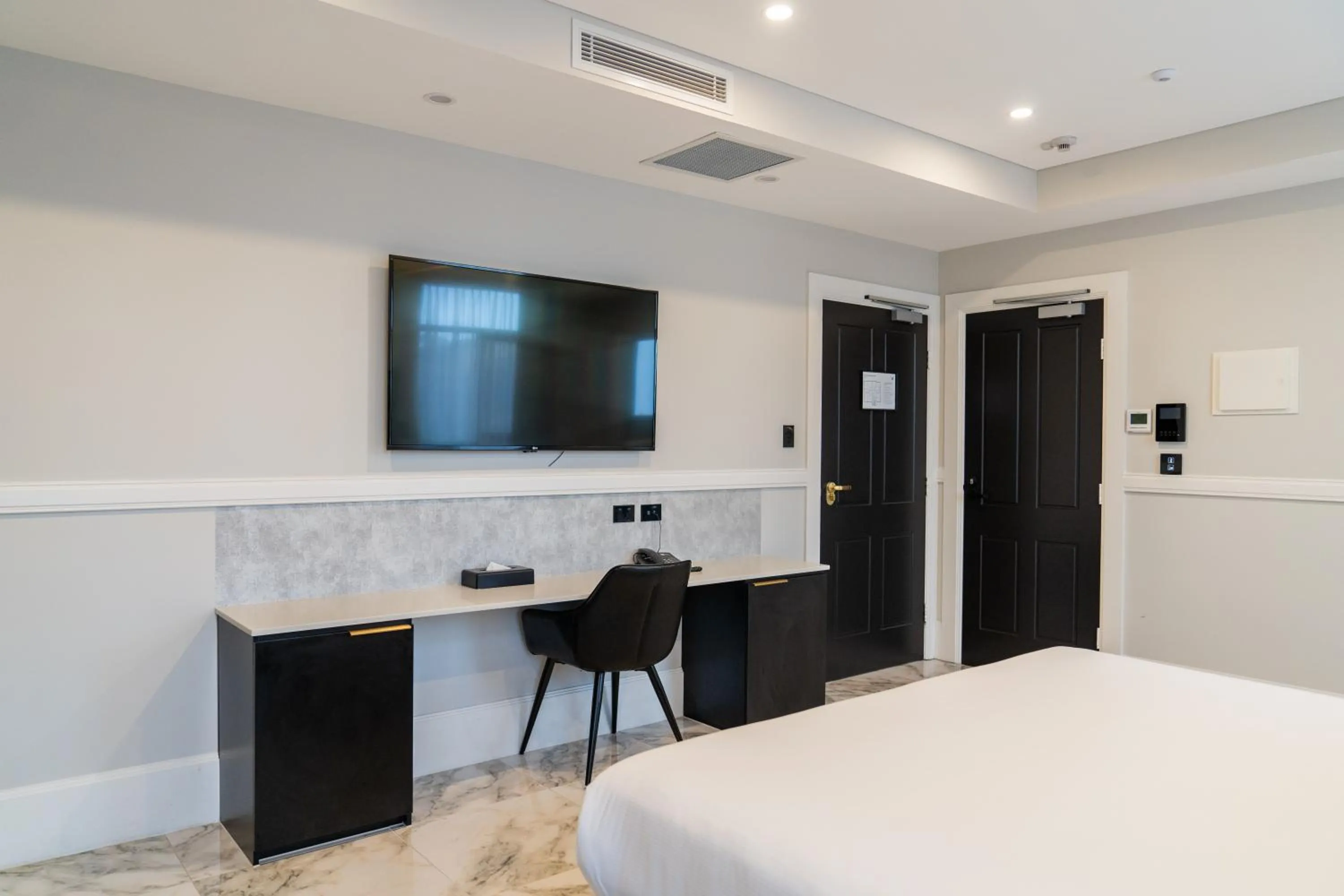 Bedroom, Bed in Gladius Hotel & Suites-Parramatta Marsden Street