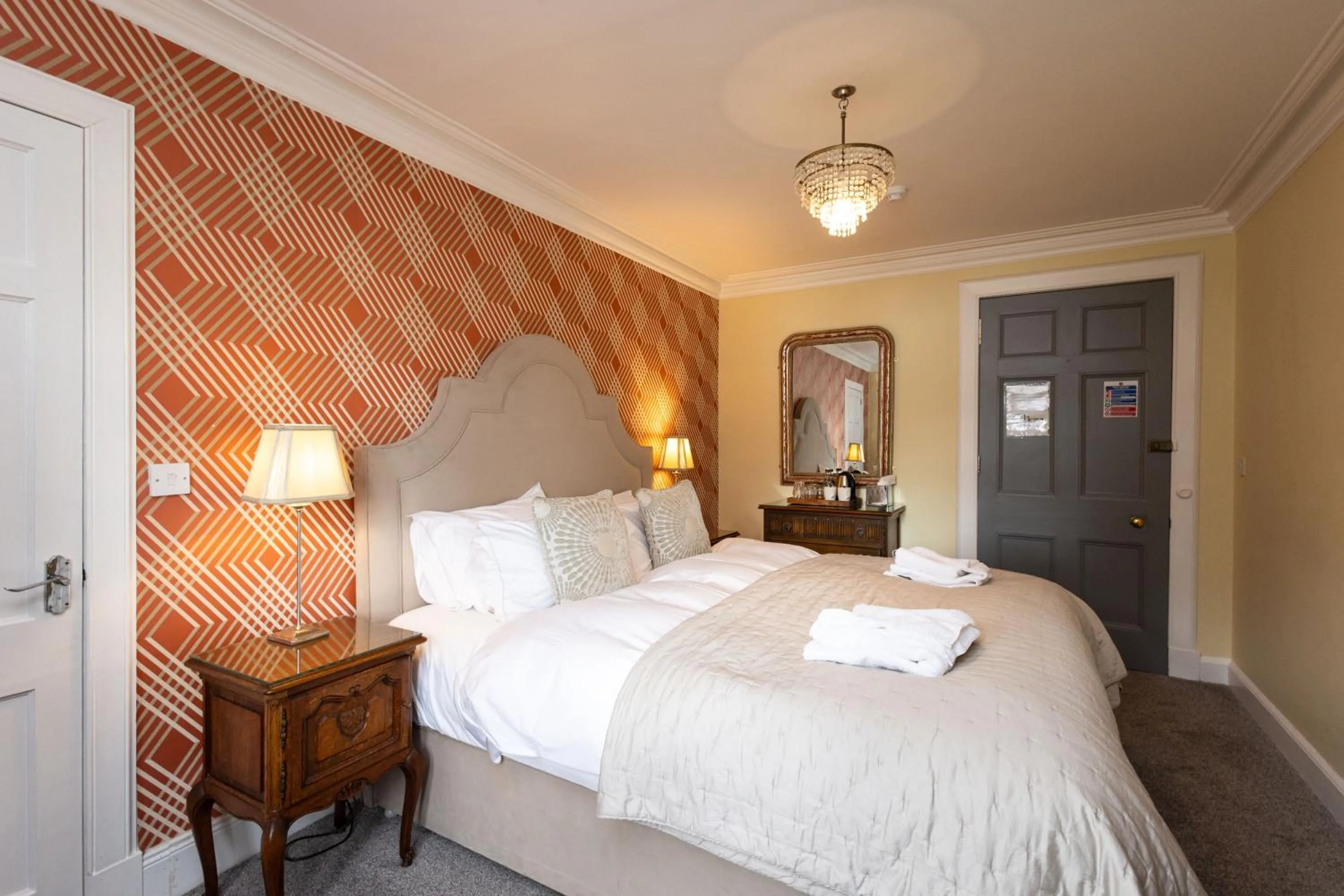 Bedroom, Bed in Altskeith Country House