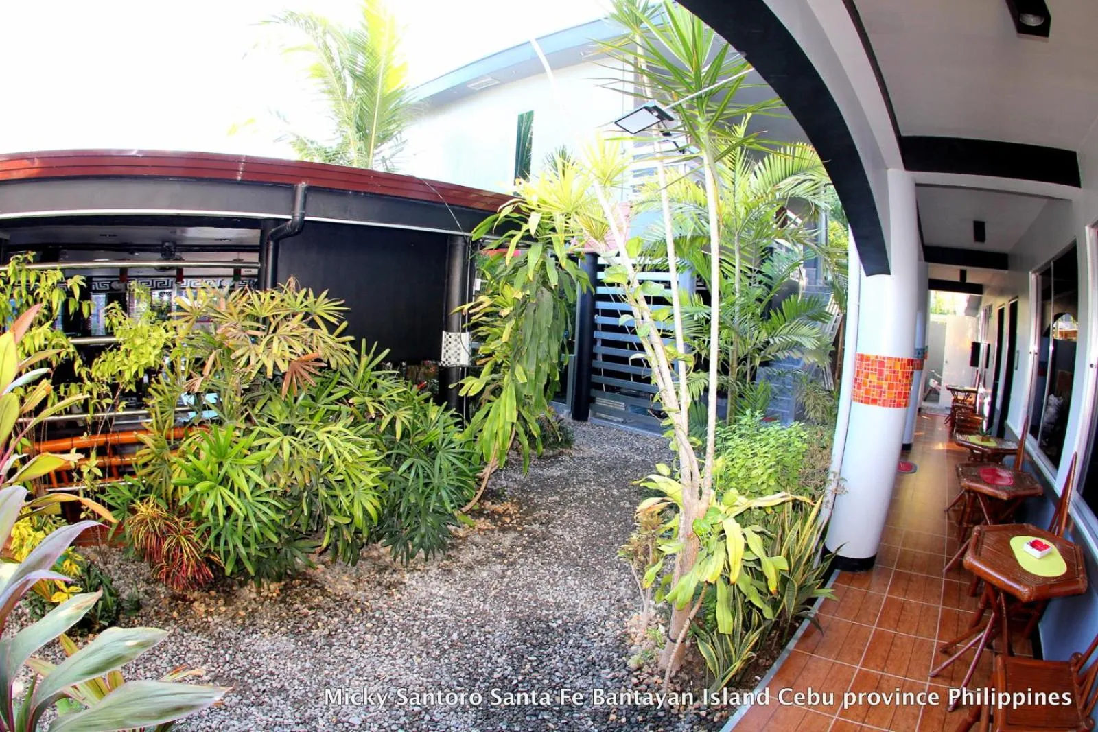 Micky Santoro Hotel & Restaurant