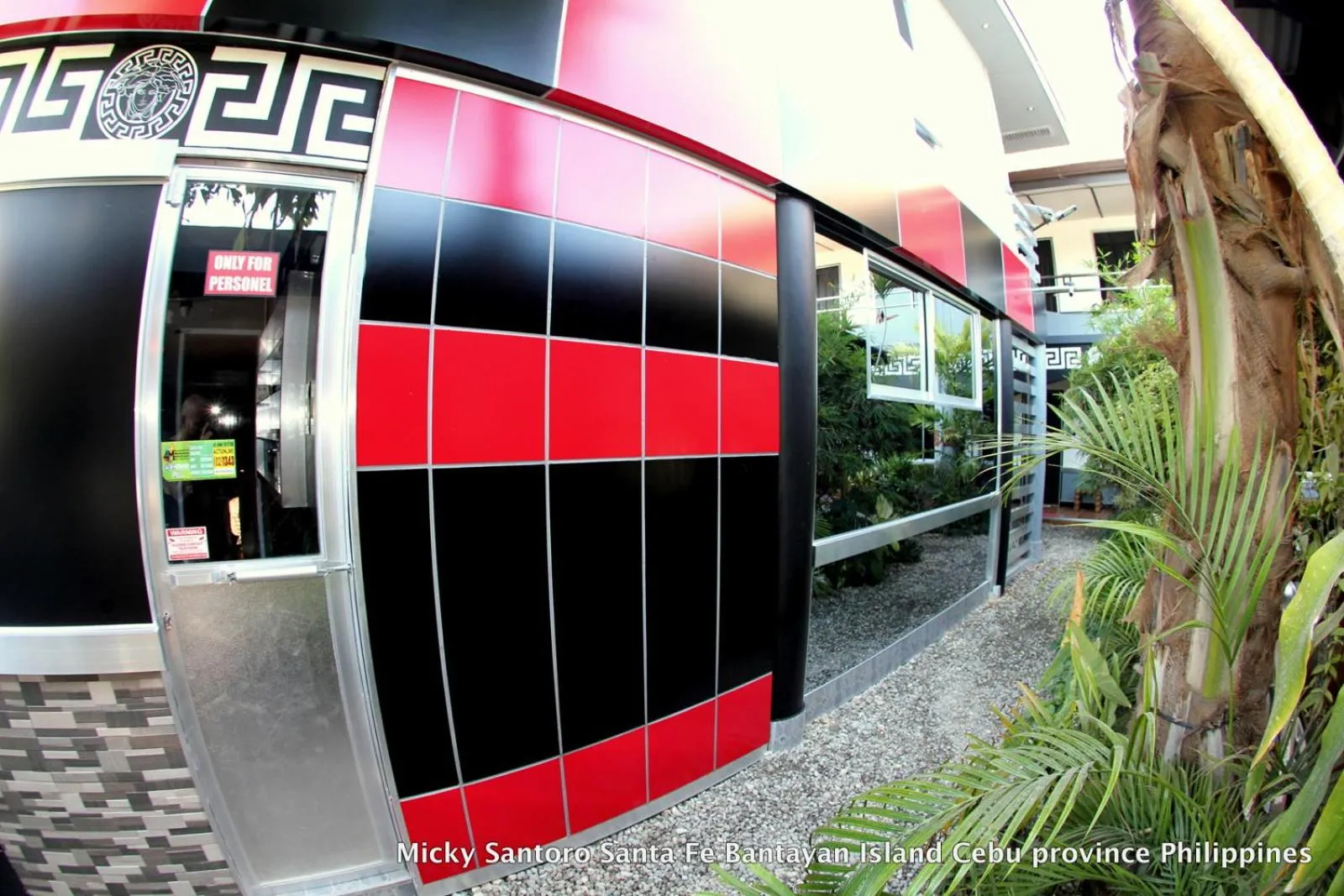 Micky Santoro Hotel & Restaurant