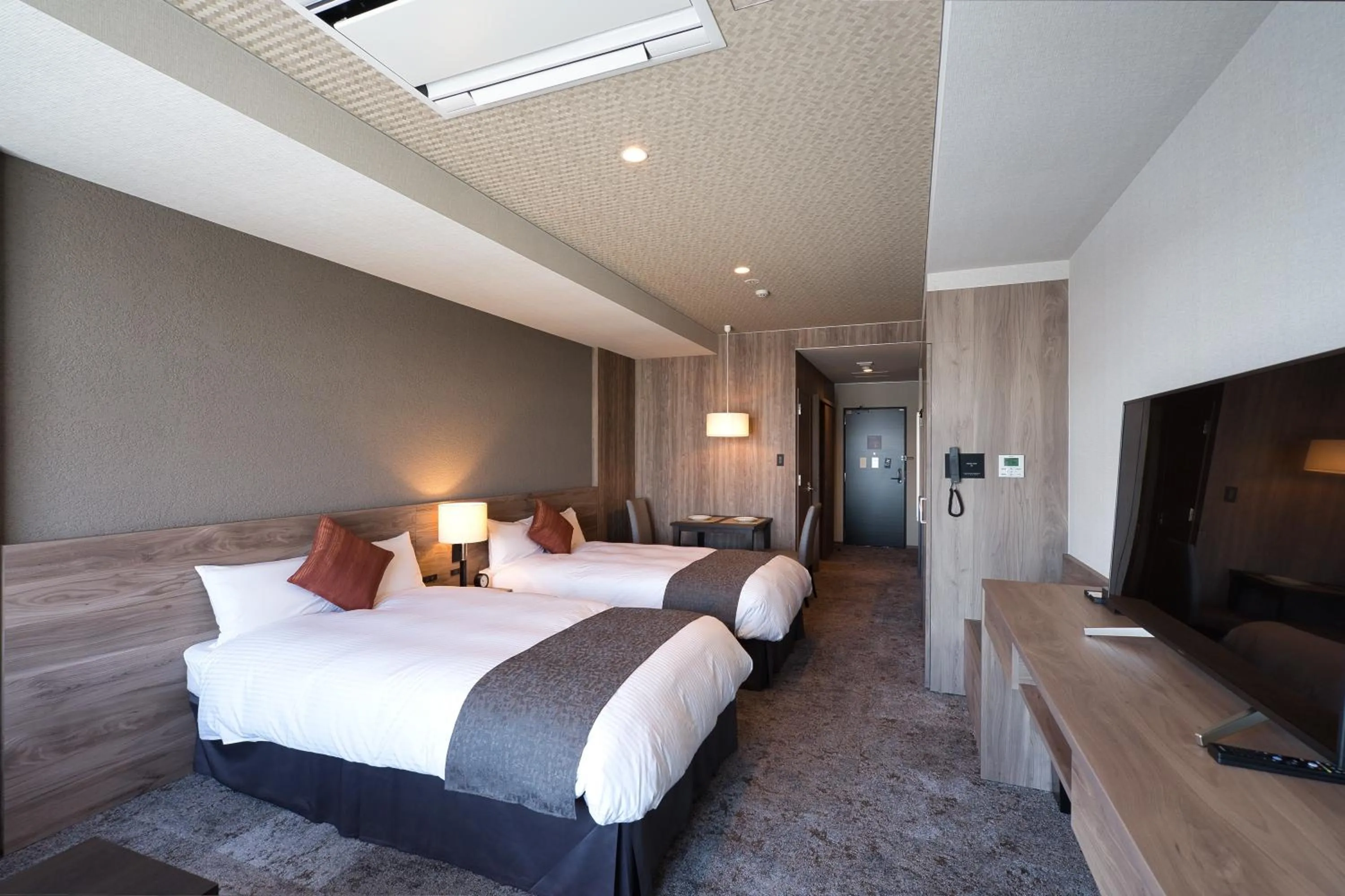 Photo of the whole room, Bed in Winery Hotel and Condominium HITOHANA