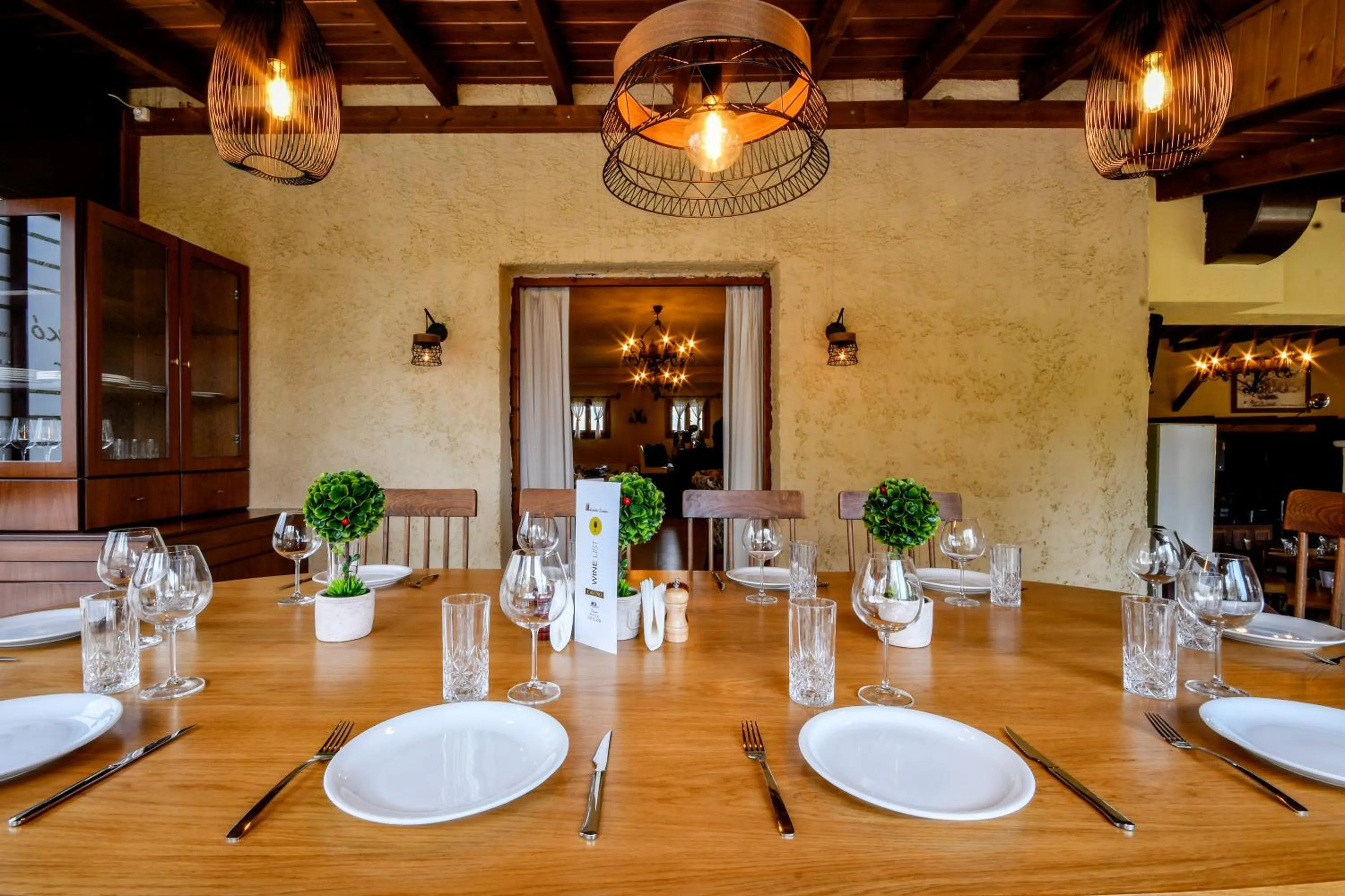 Restaurant/places to eat in Arhontiko Liamas