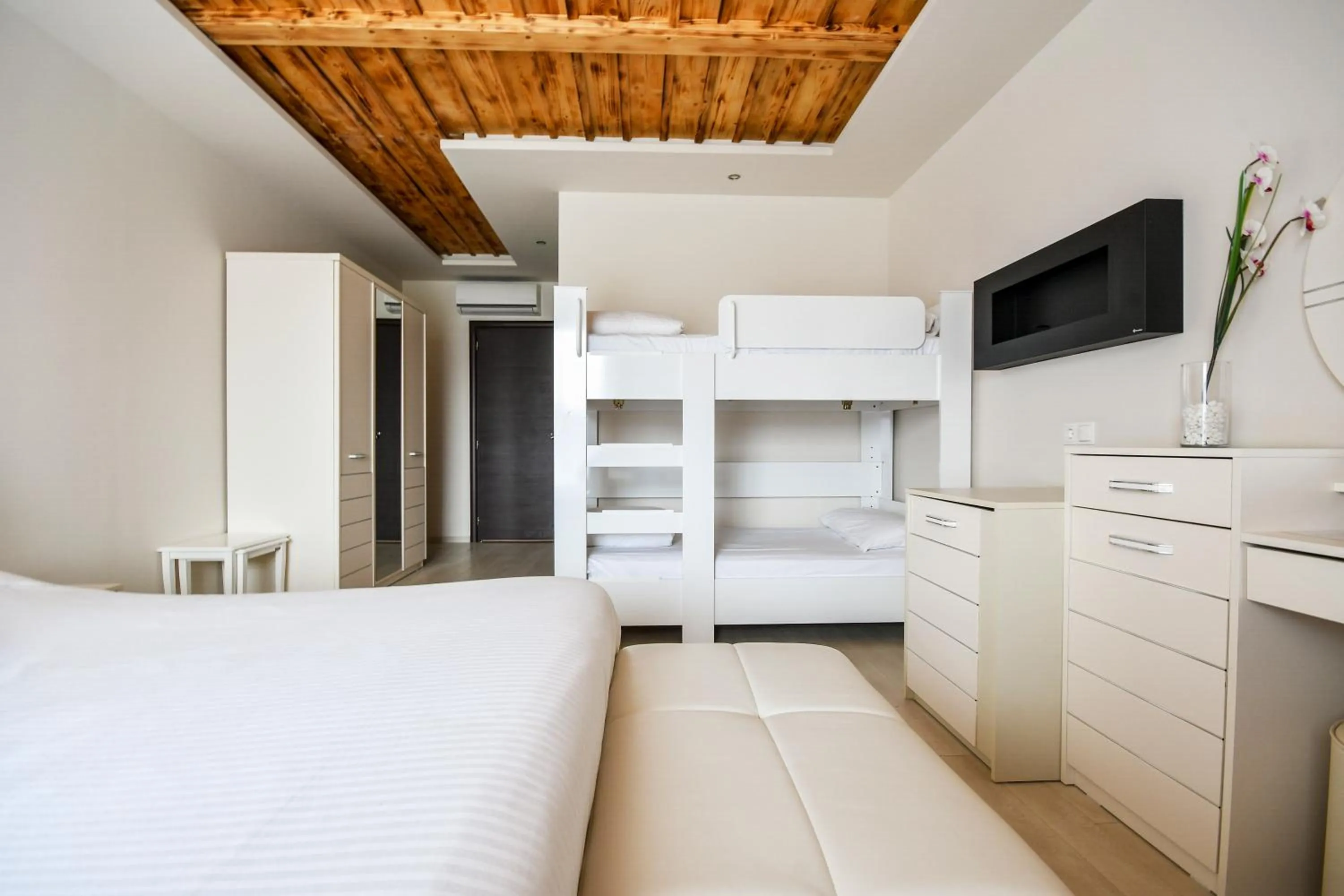 Bed in Arhontiko Liamas