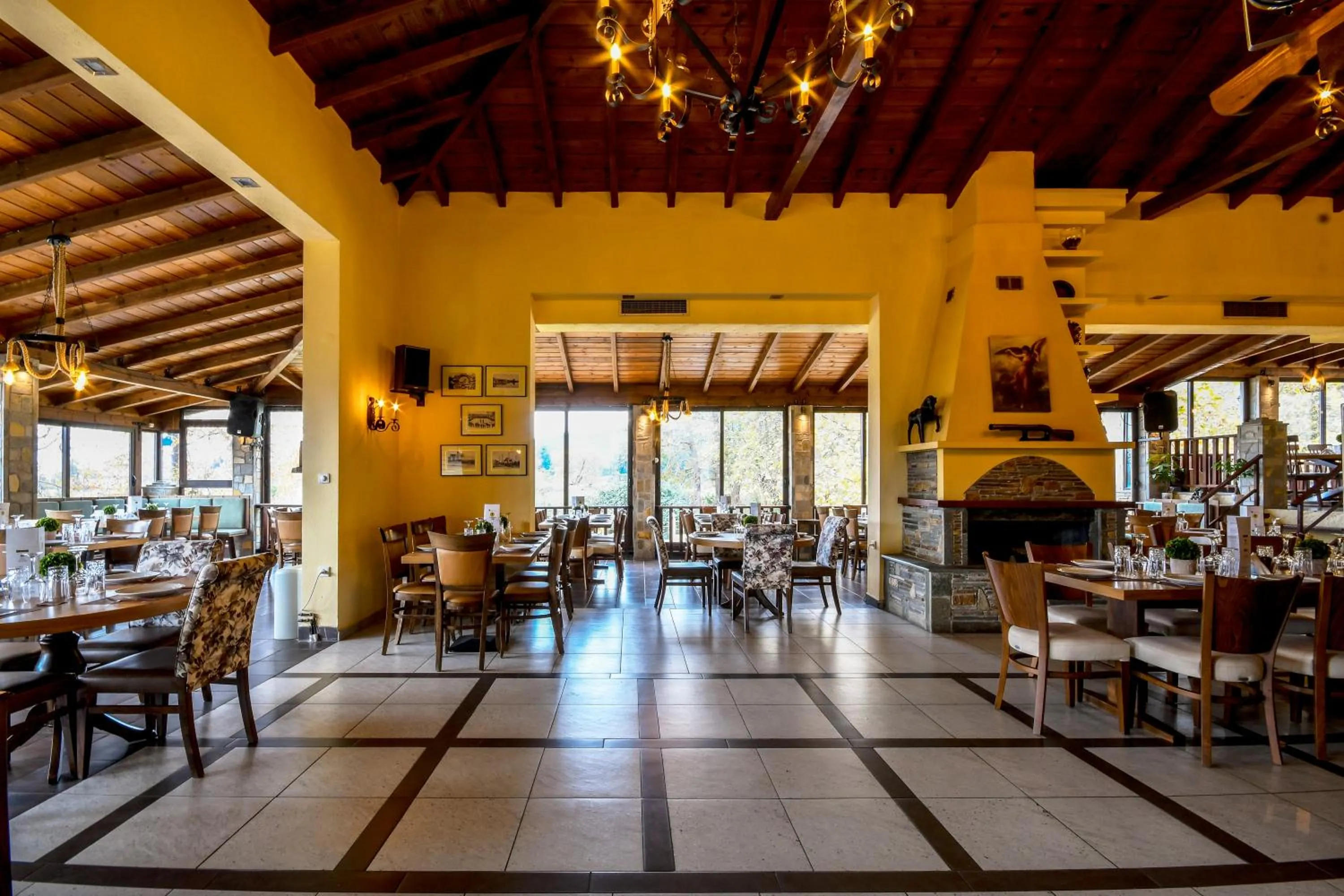 Restaurant/places to eat in Arhontiko Liamas