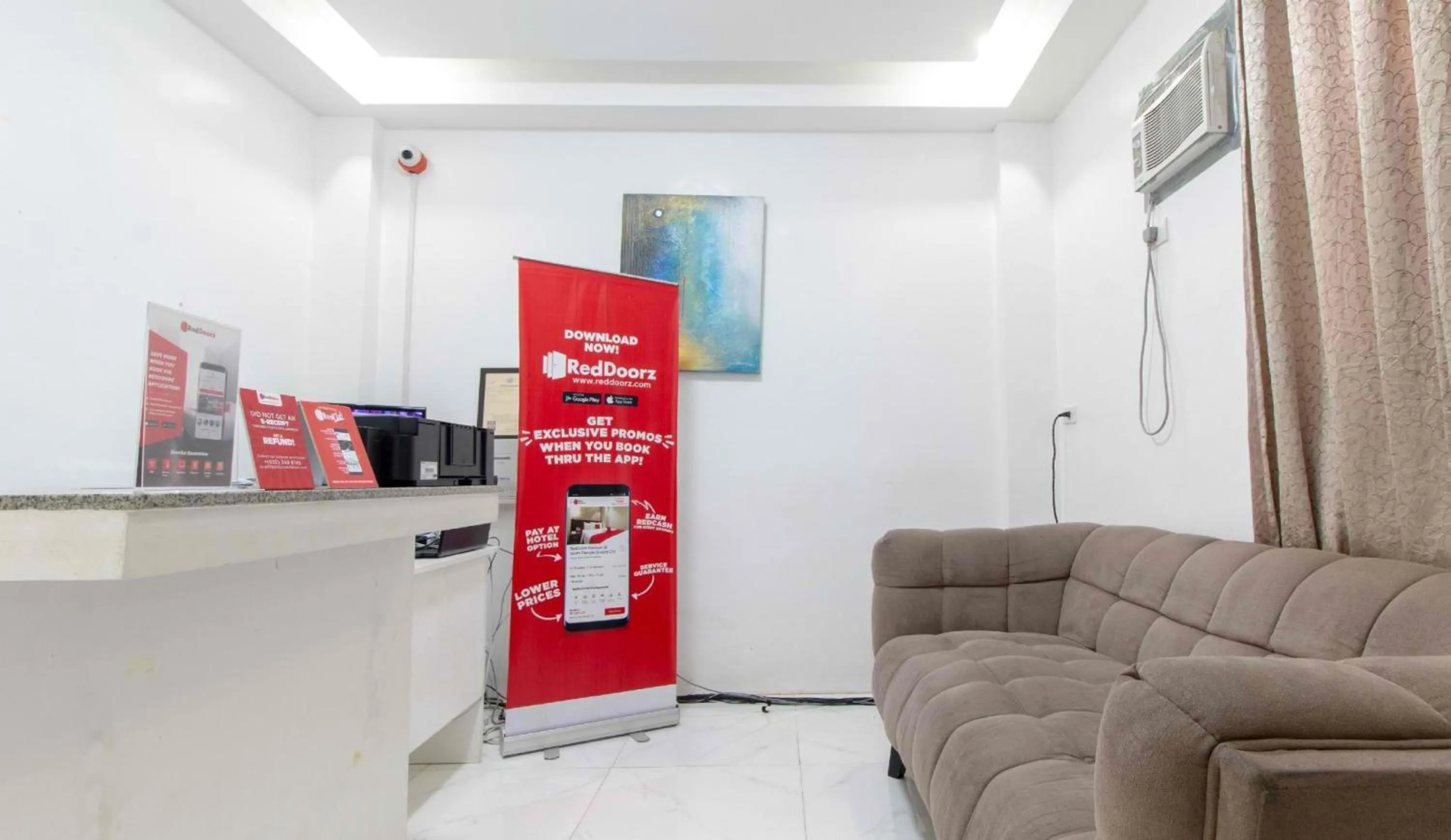 Property building in RedDoorz at DBuilders Rooms Lower Bicutan