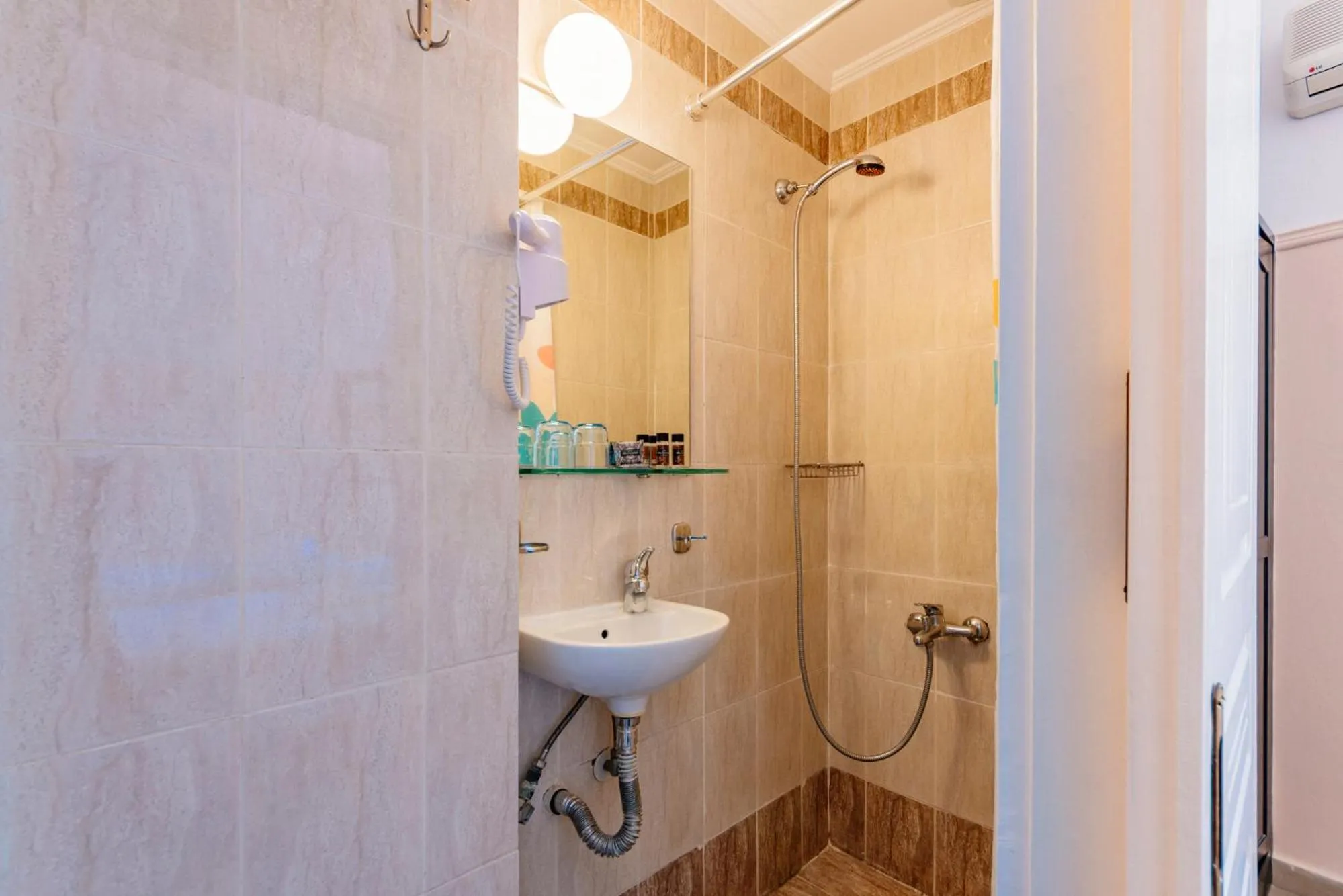 Bathroom in Phaedra Hotel