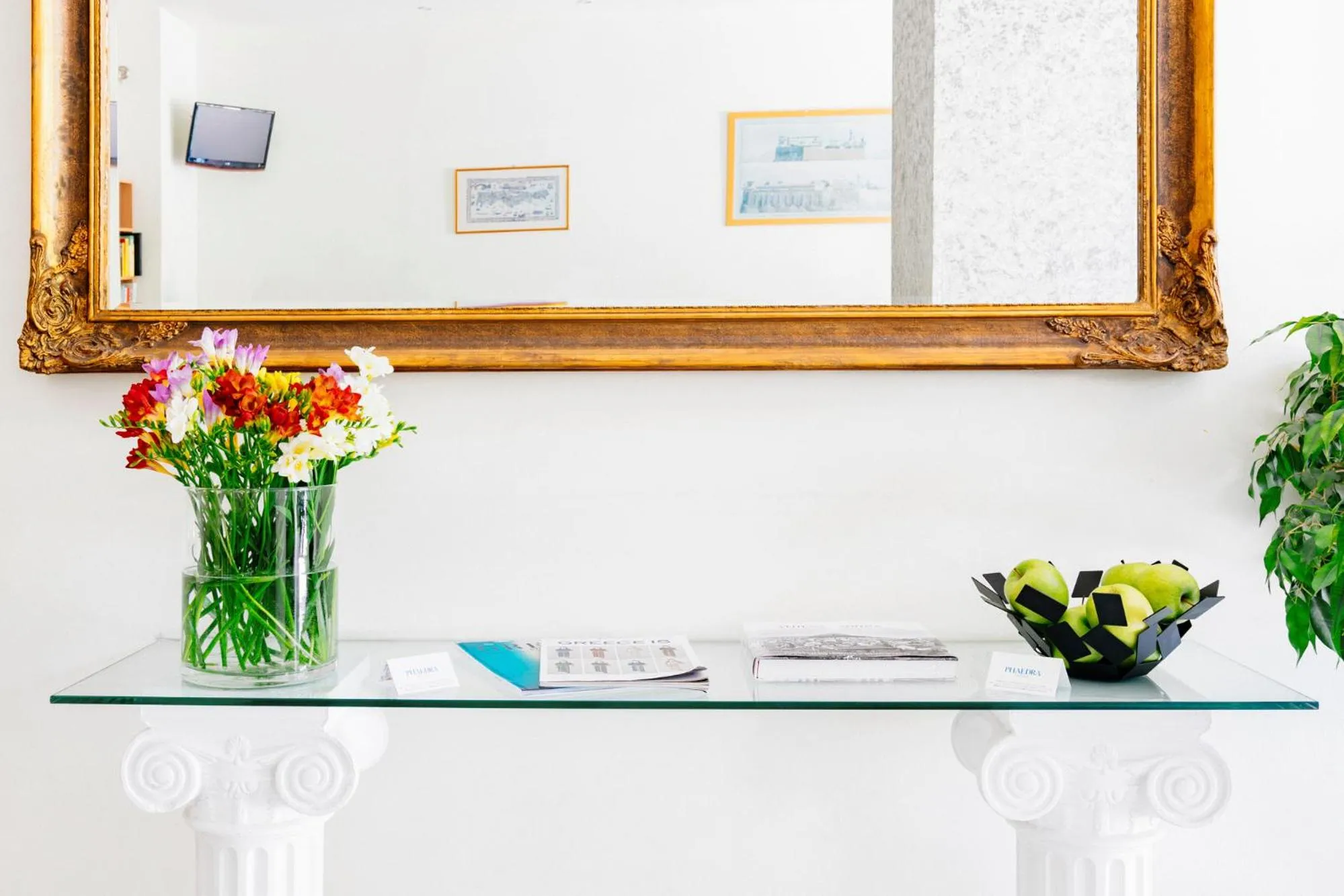 Lobby or reception in Phaedra Hotel