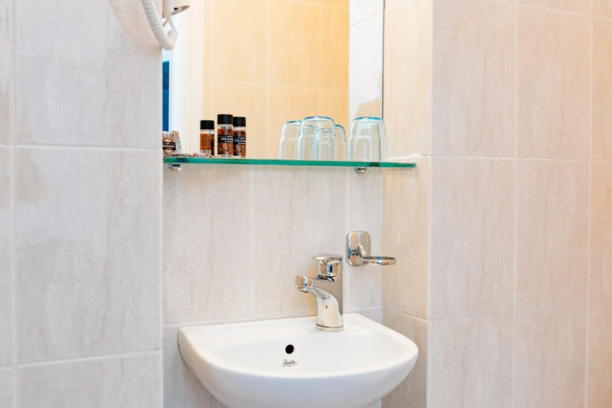 Bathroom in Phaedra Hotel