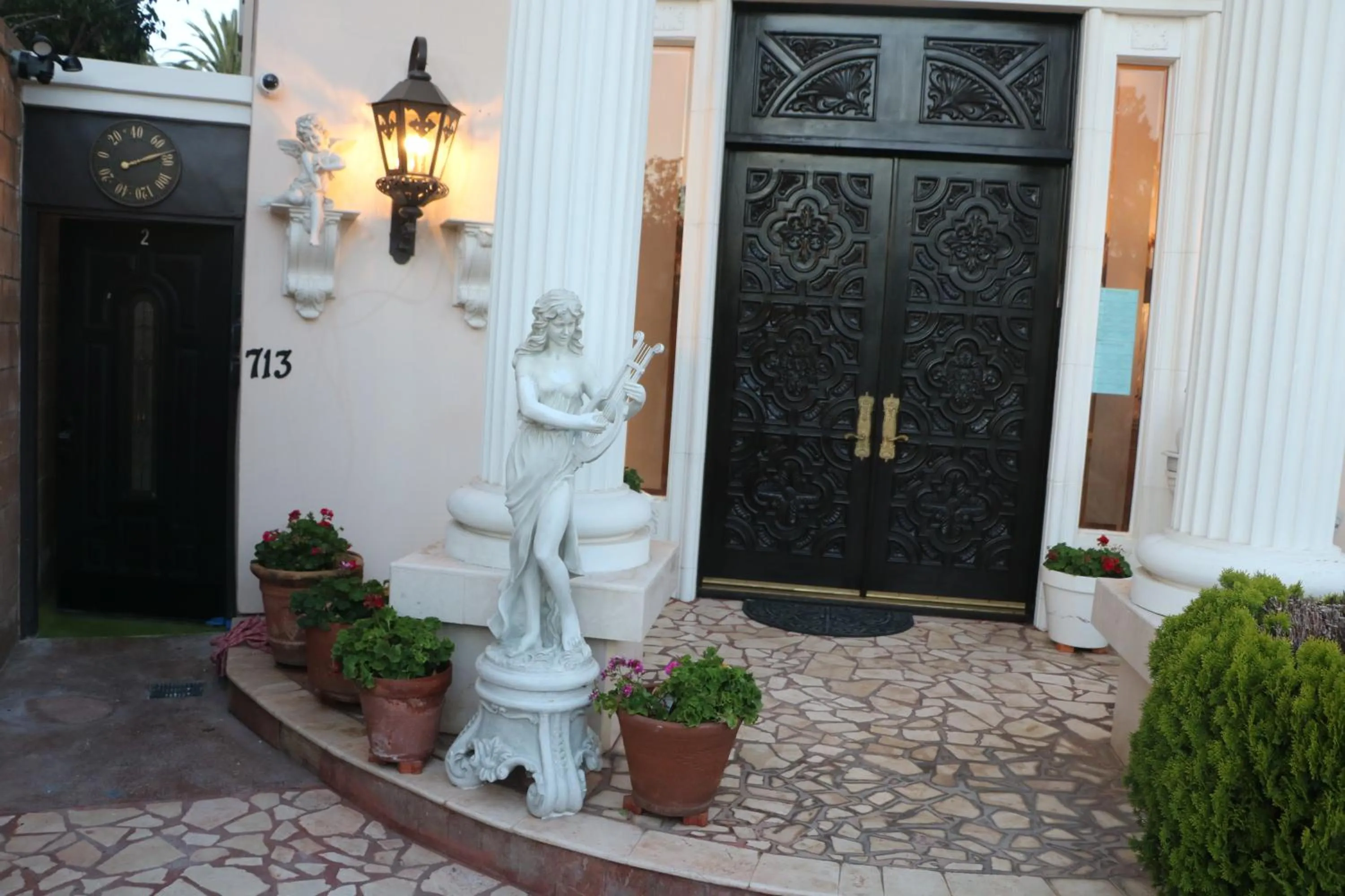 Entire Second Flr - Santa Monica Luxury Roman Villa