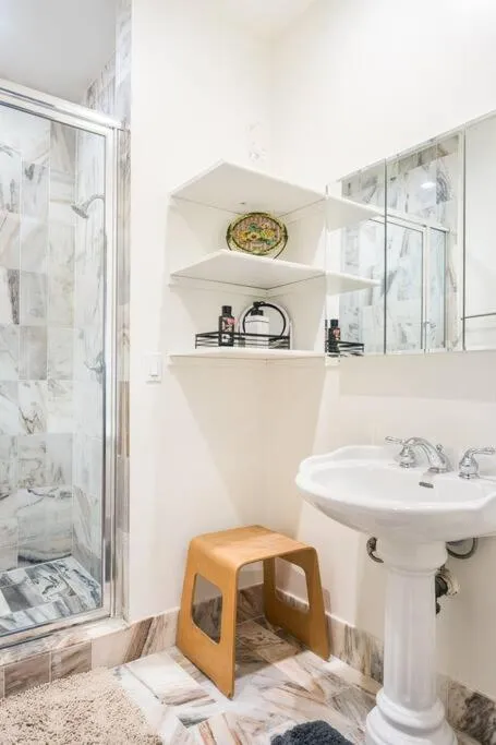 Entire Second Flr - Santa Monica Luxury Roman Villa