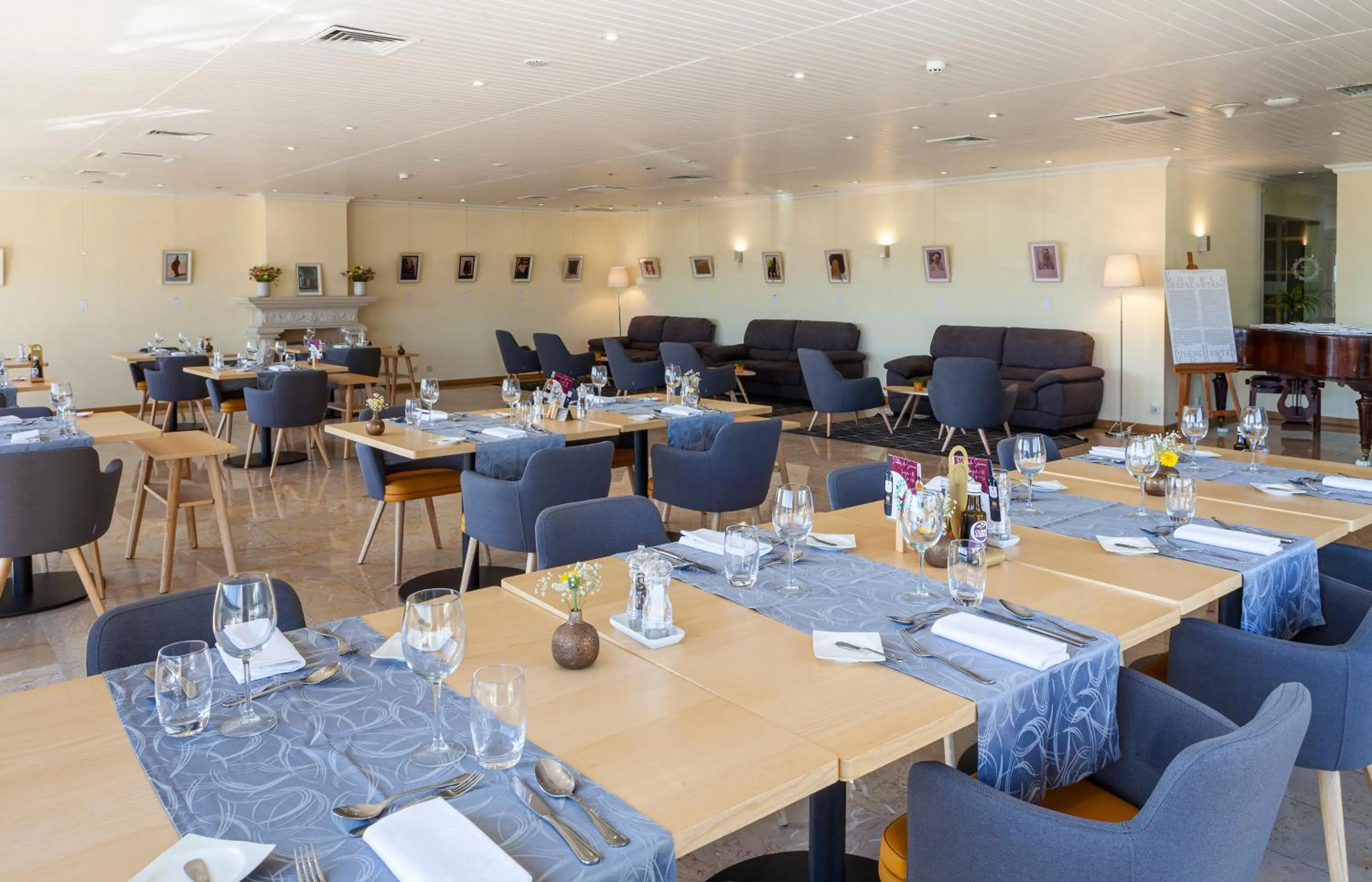 Lounge or bar in Hotel D. Luis