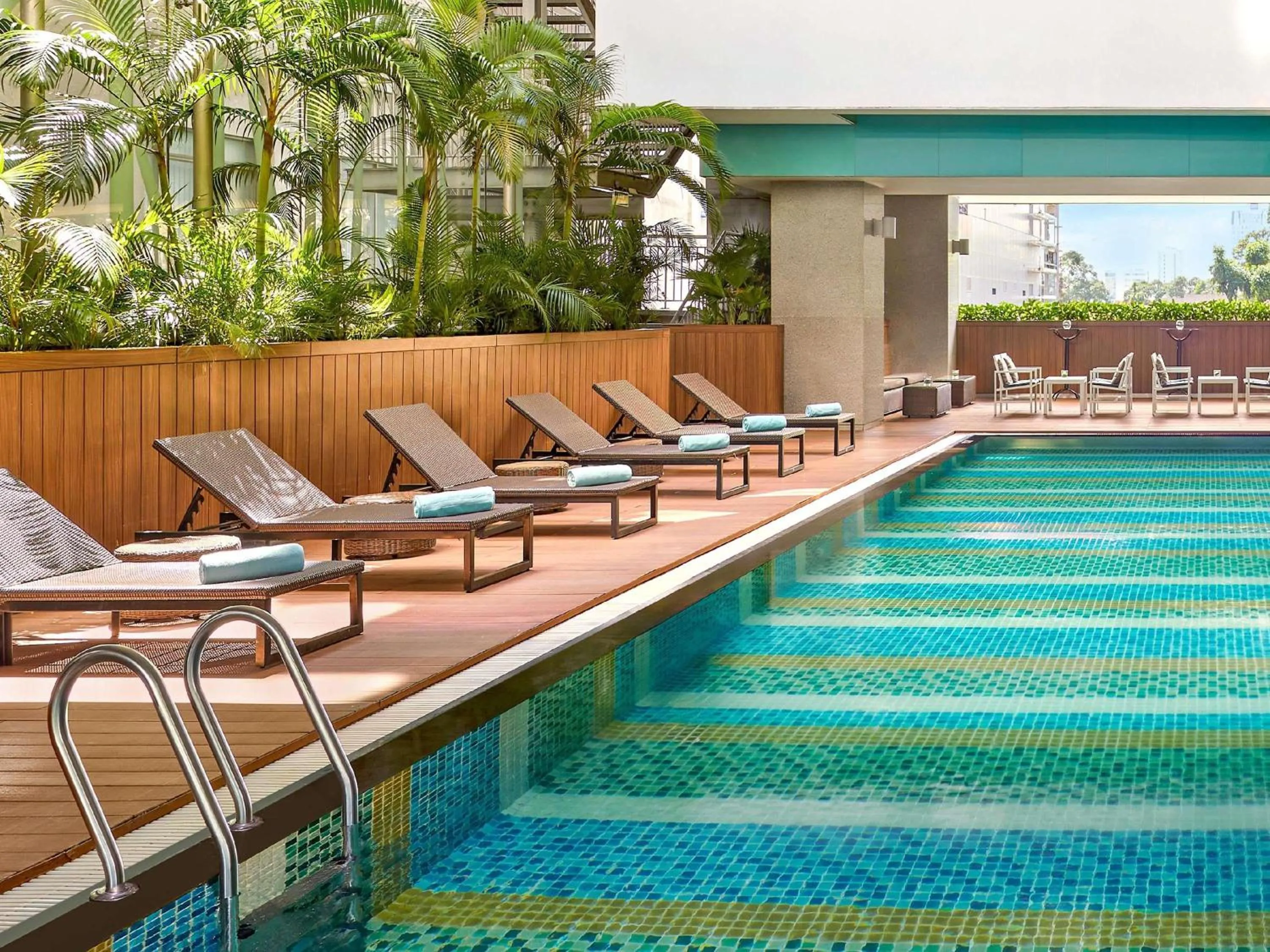 Lounge or bar in Novotel Saigon Centre